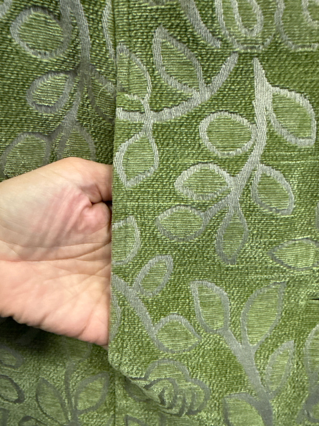 Vtg Rose Tapestry Coat
