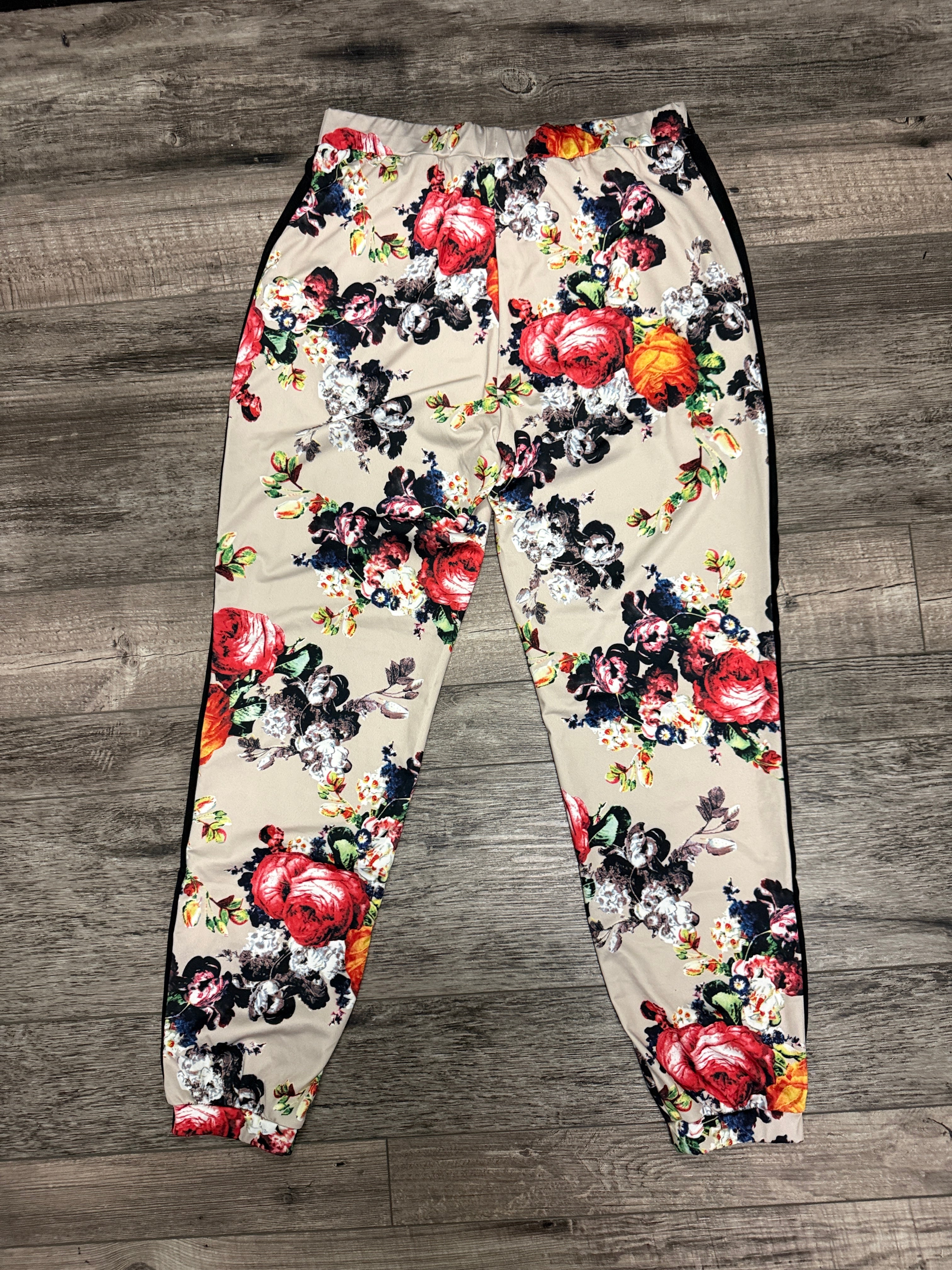 NWOT Kate & Mallory Floral Joggers