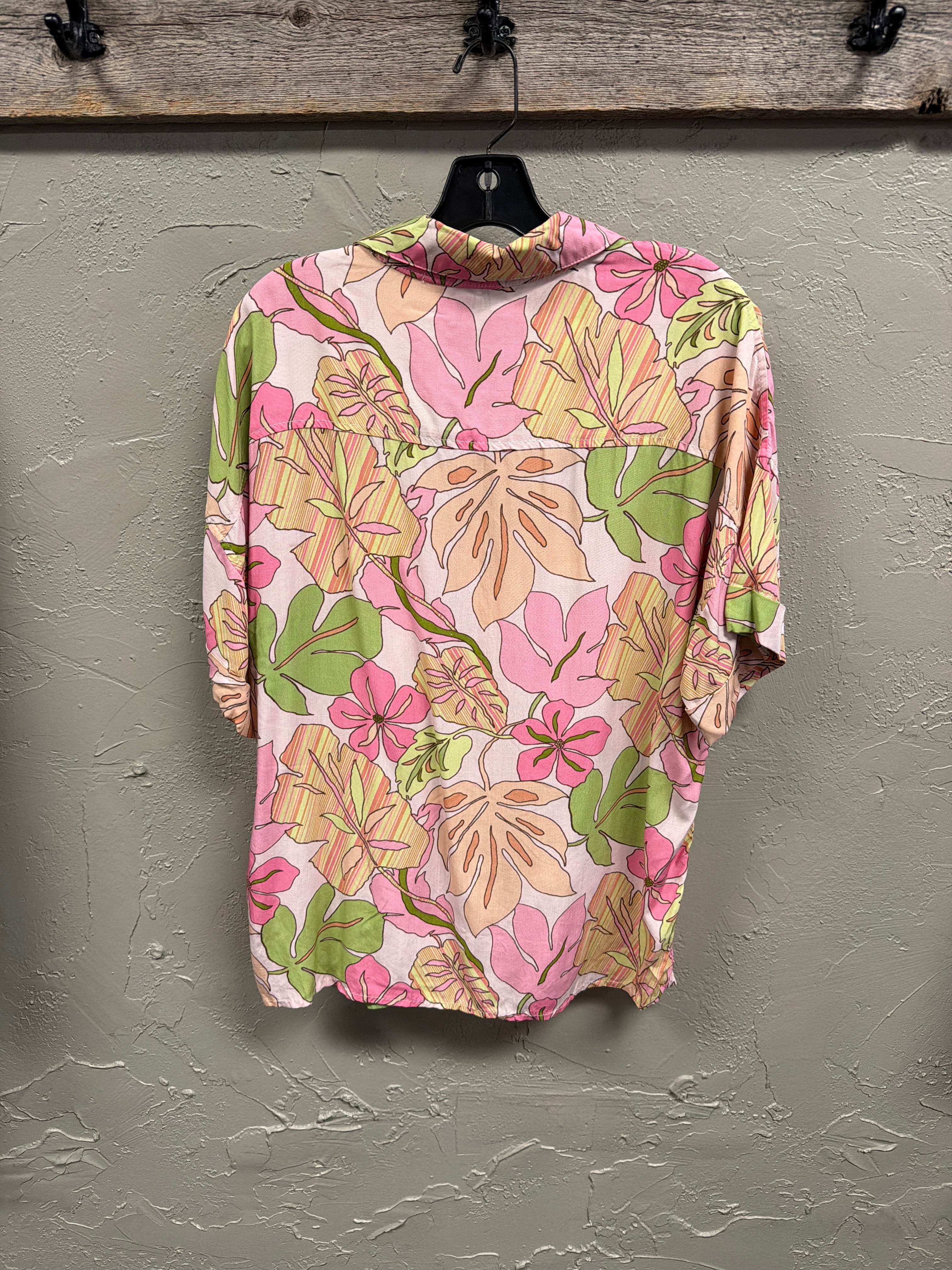 NWT Life Floral Shortsleeved Top