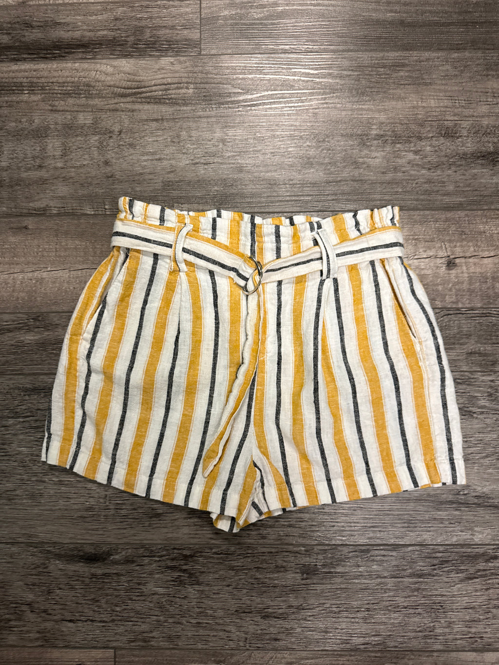 Love Tree Linen Blend Shorts