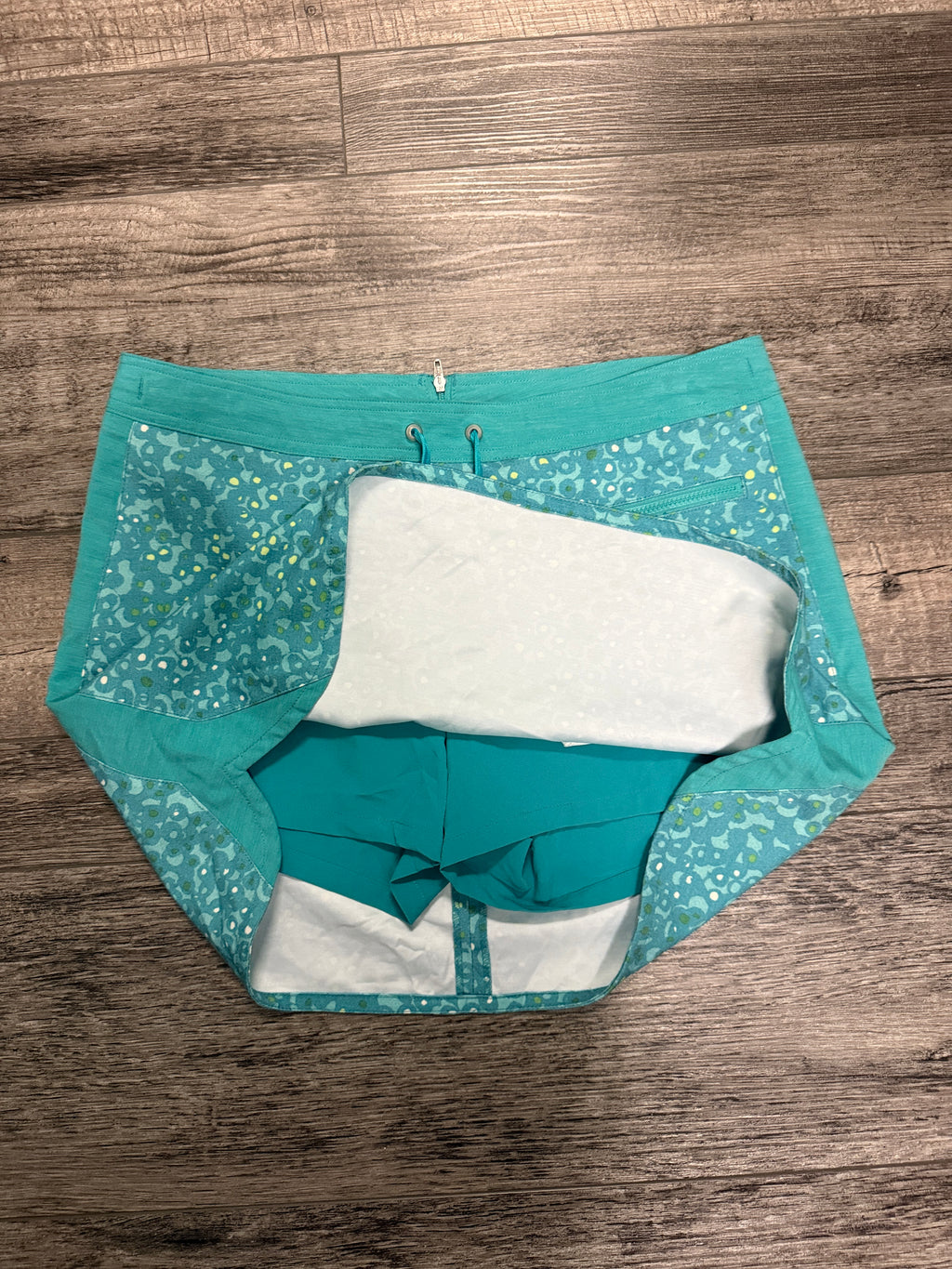 NWT White Sierra Skort (org$50)