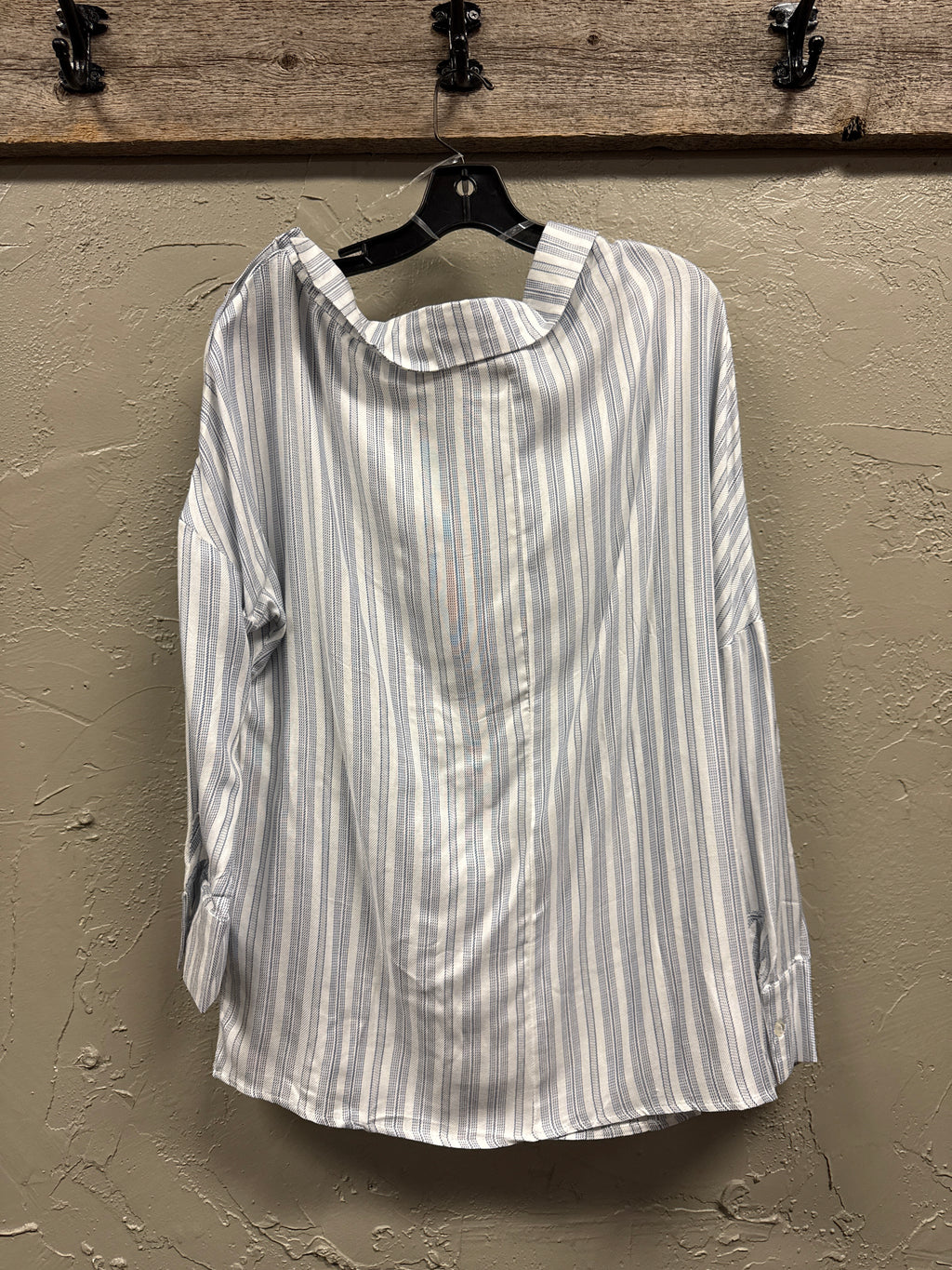 NWOT mod/x Off-the-Shoulder Top
