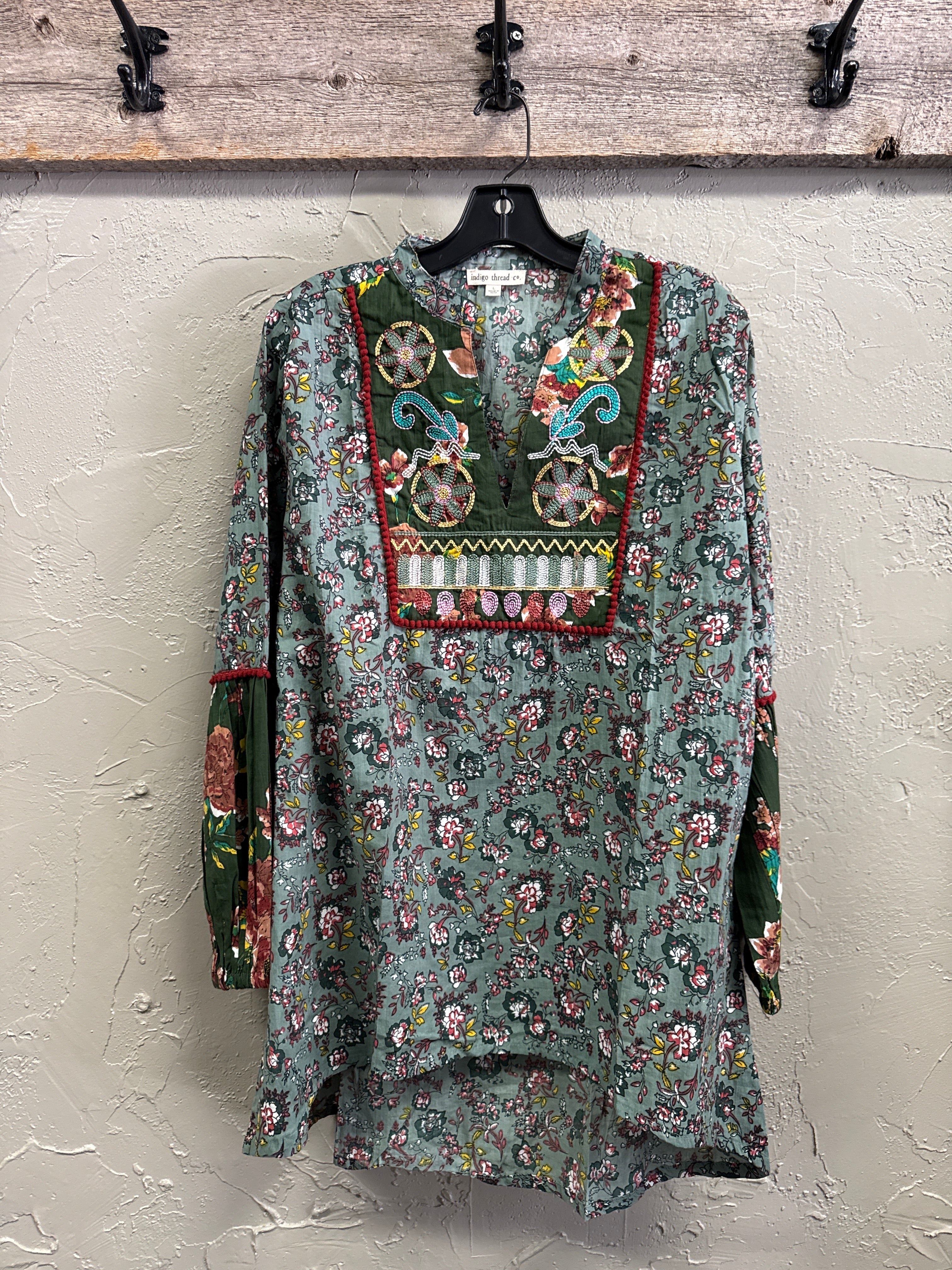 NWOT Indigo Thread Split Neck Tunic (org$88)