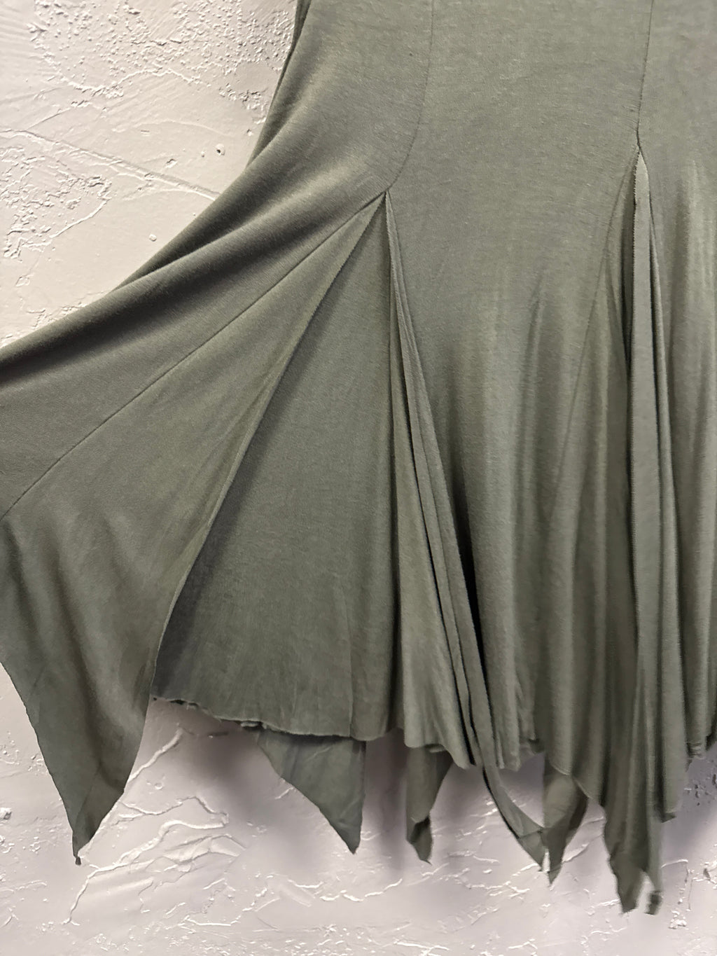 NWOT Kate & Mallory Handkerchief Hem Tunic