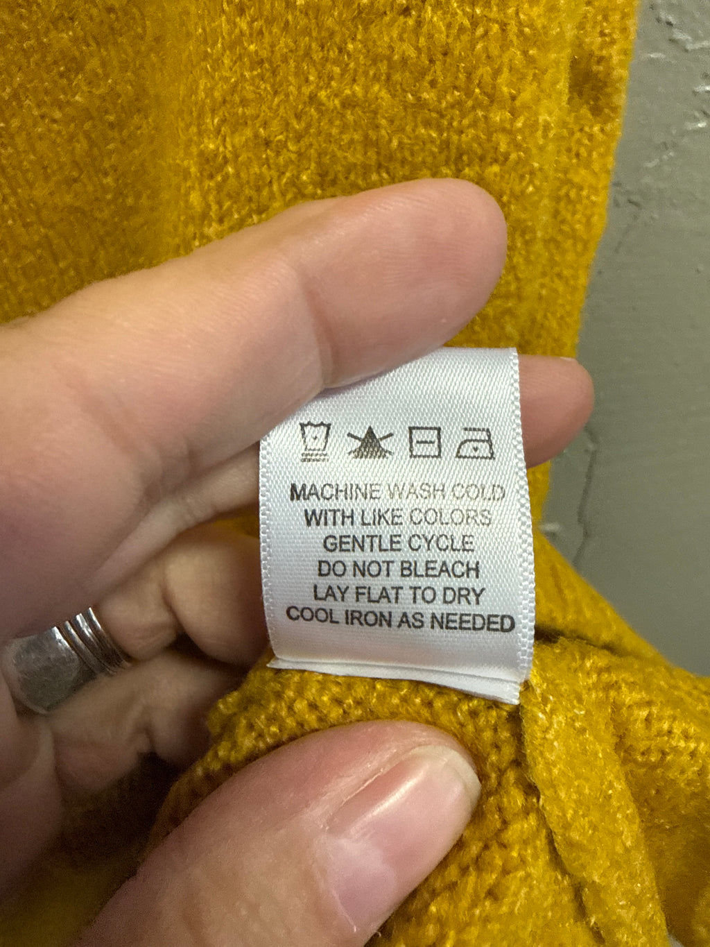NWOT Kate & Mallory Sweater Set (org$79)