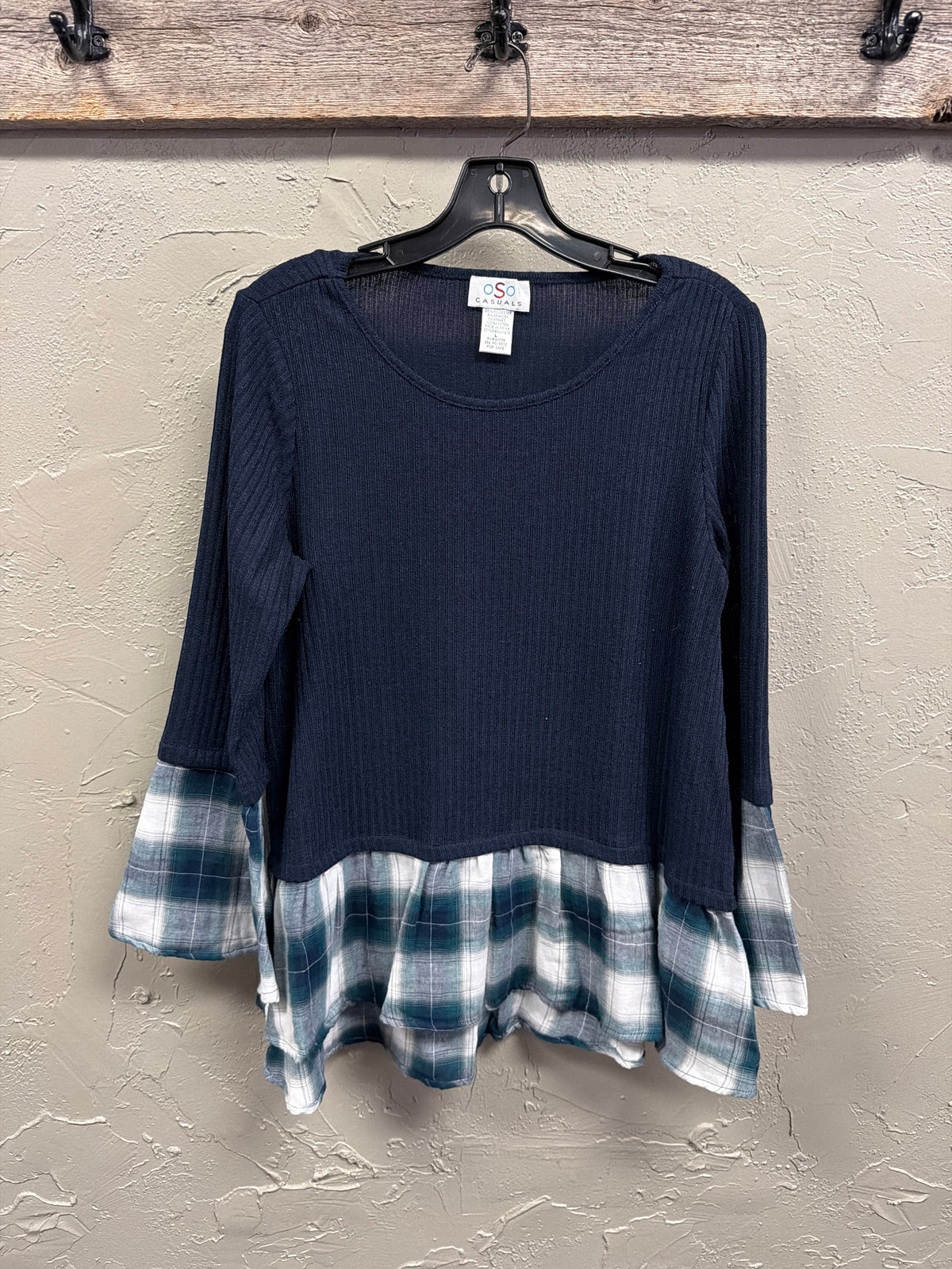 NWOT oSo Ribbed Knit Flounce Hem Top
