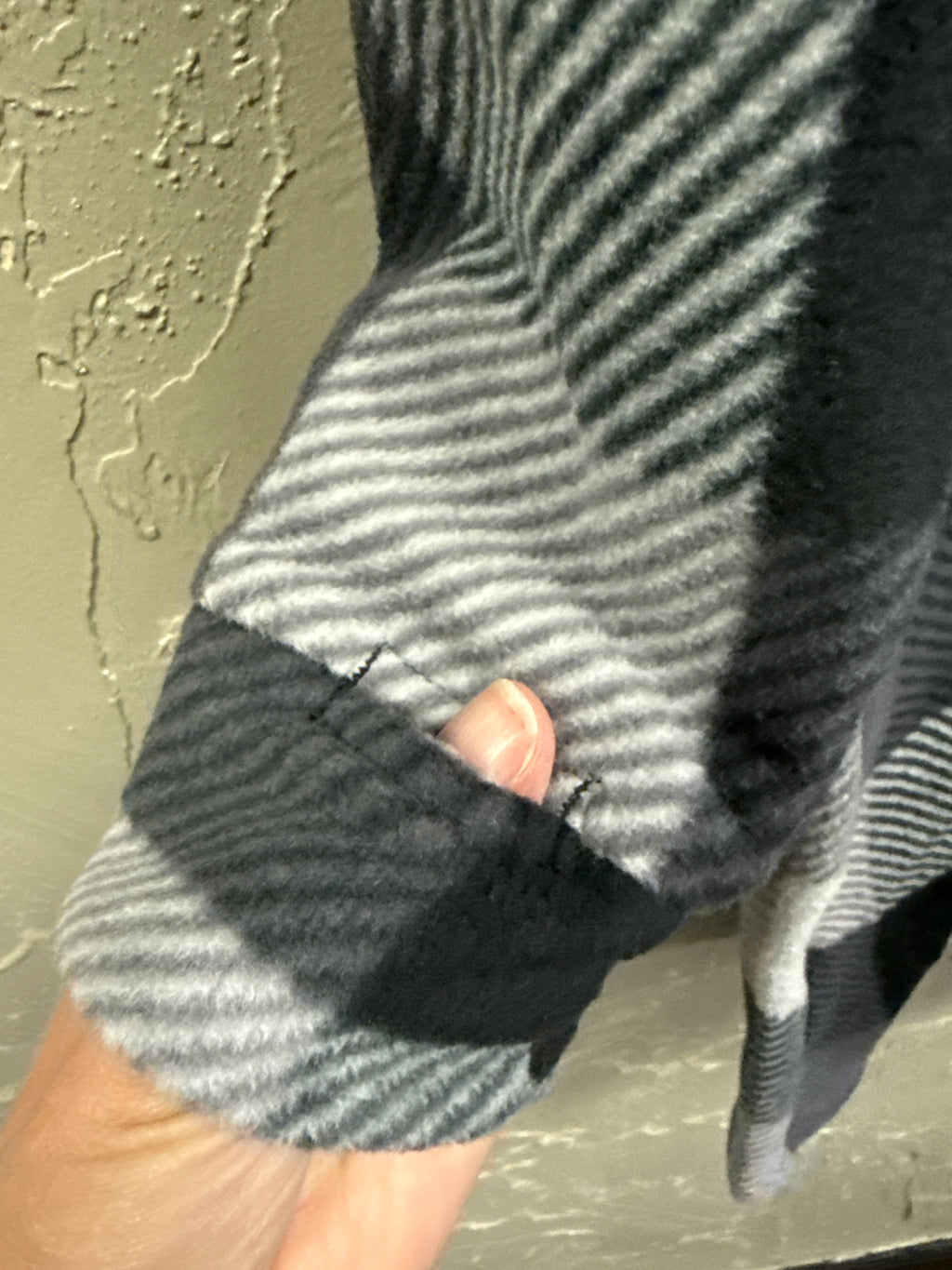 NWOT Cuddl Duds Fleecewear Wrap (org$54)