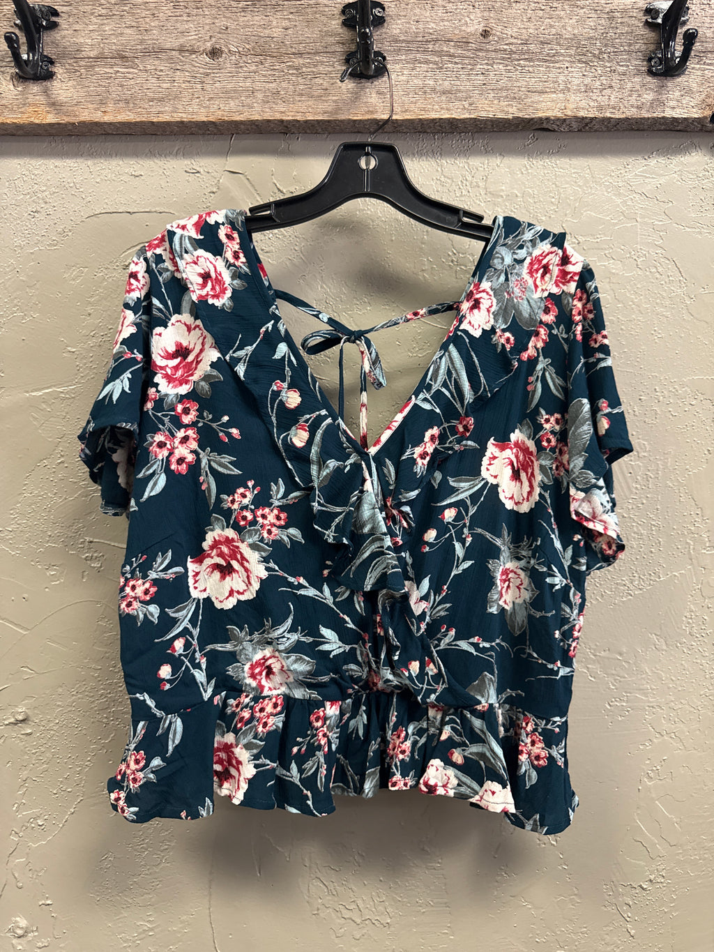 NWT Band of Gypsies Floral Ruffle Blouse
