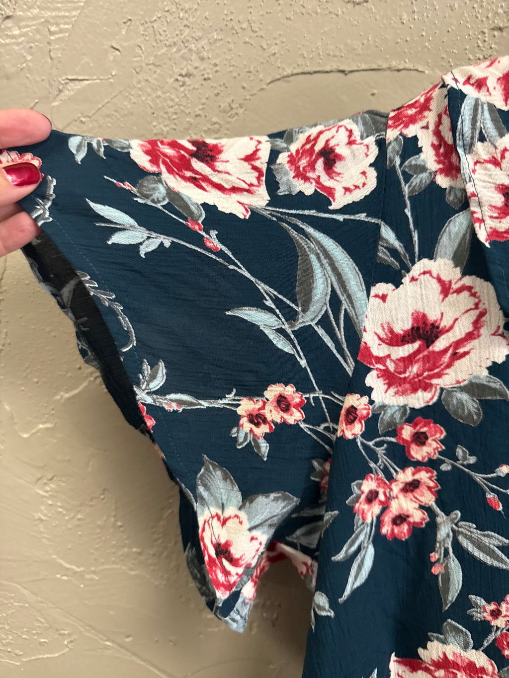 NWT Band of Gypsies Floral Ruffle Blouse