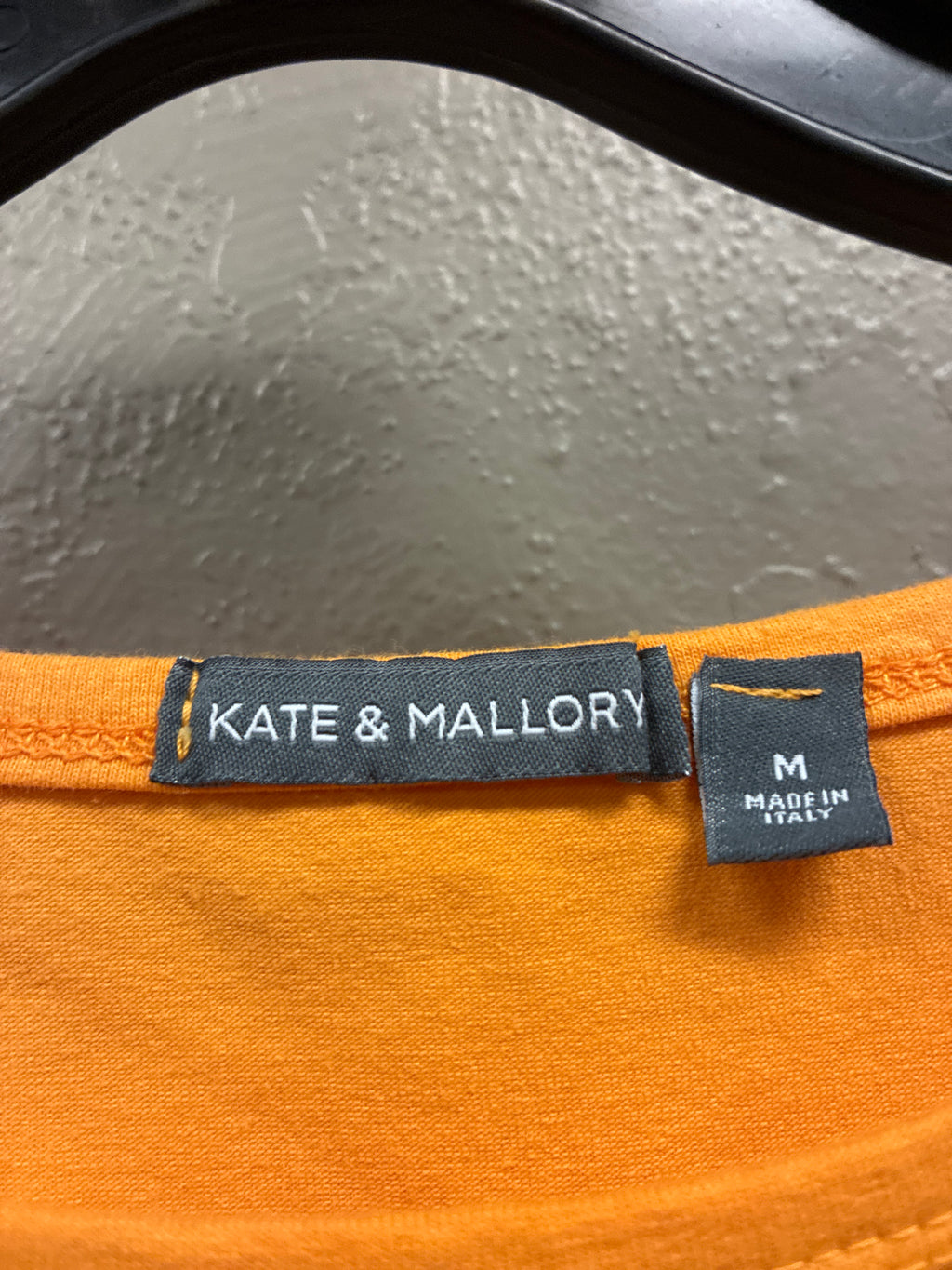 NWOT Kate & Mallory Asym Hem Top (org$49)