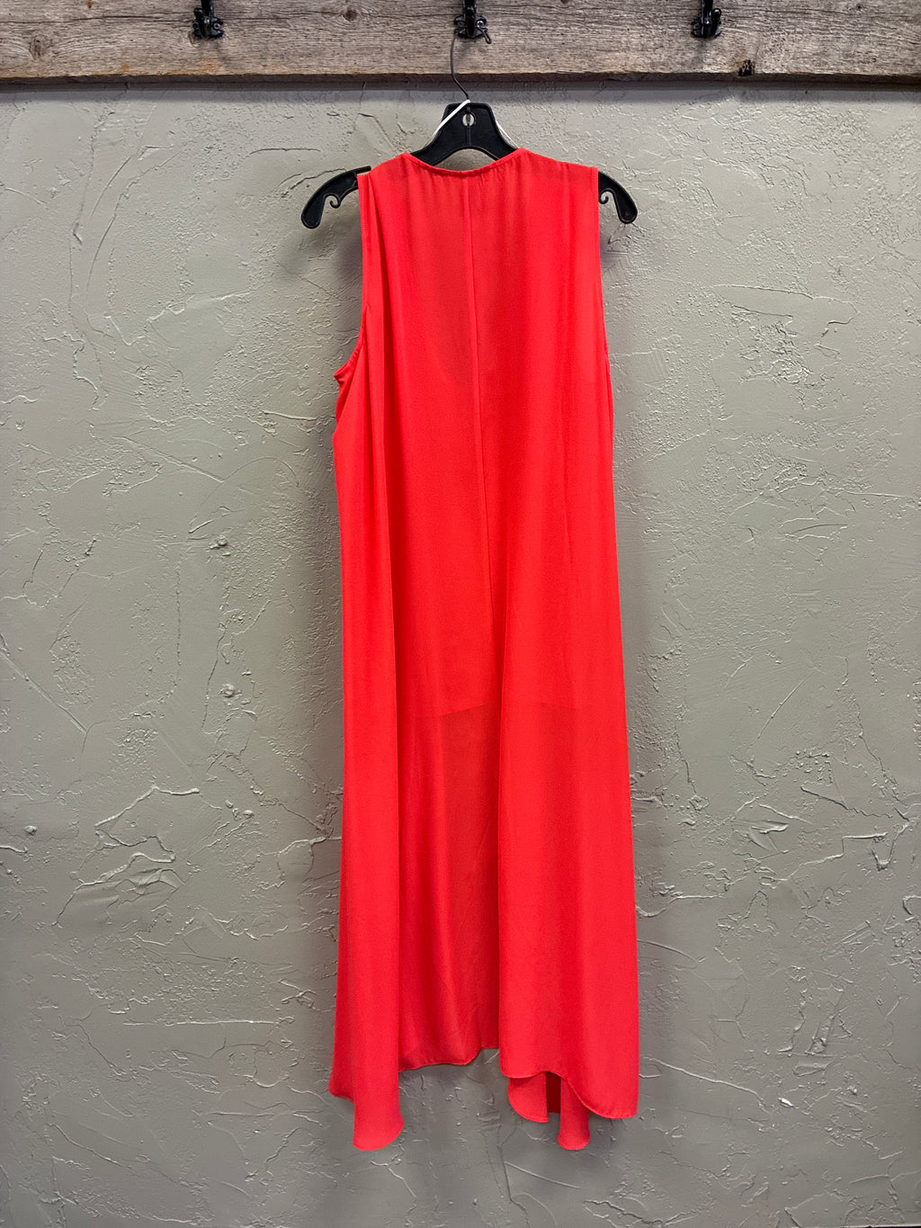 NWOT Kate & Mallory Sleeveless High-Low Top (org$59)