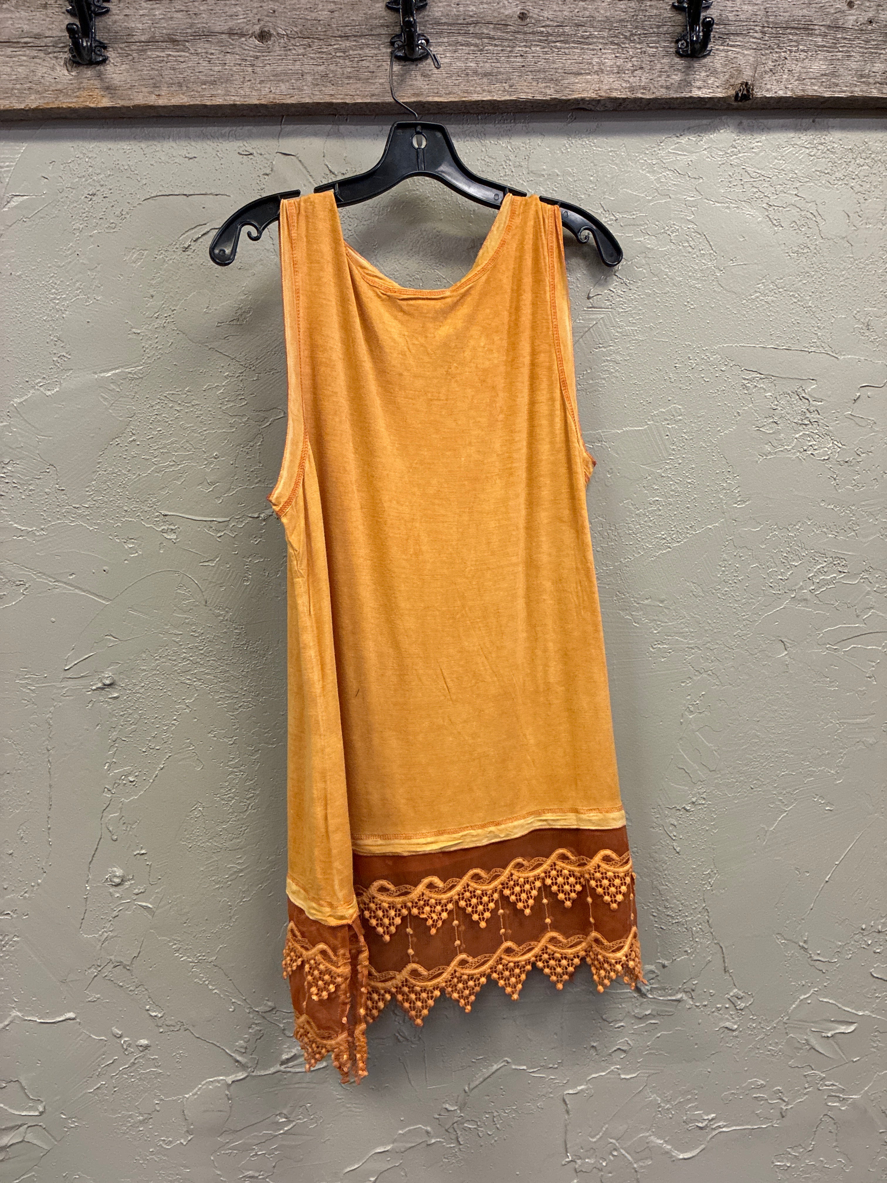 NWOT Indigo Thread Lace Hem Tank