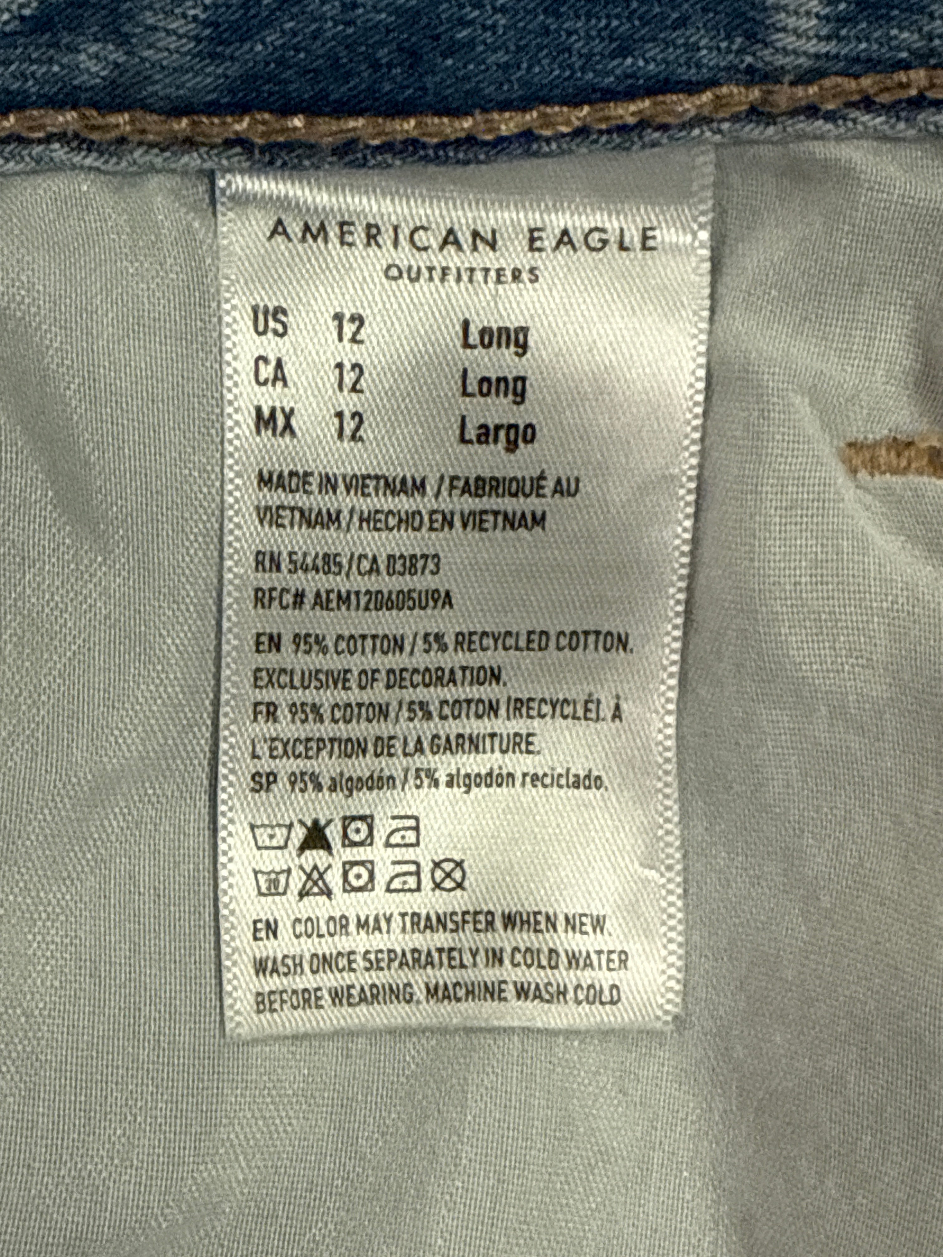 American Eagle Tomgirl Jean
