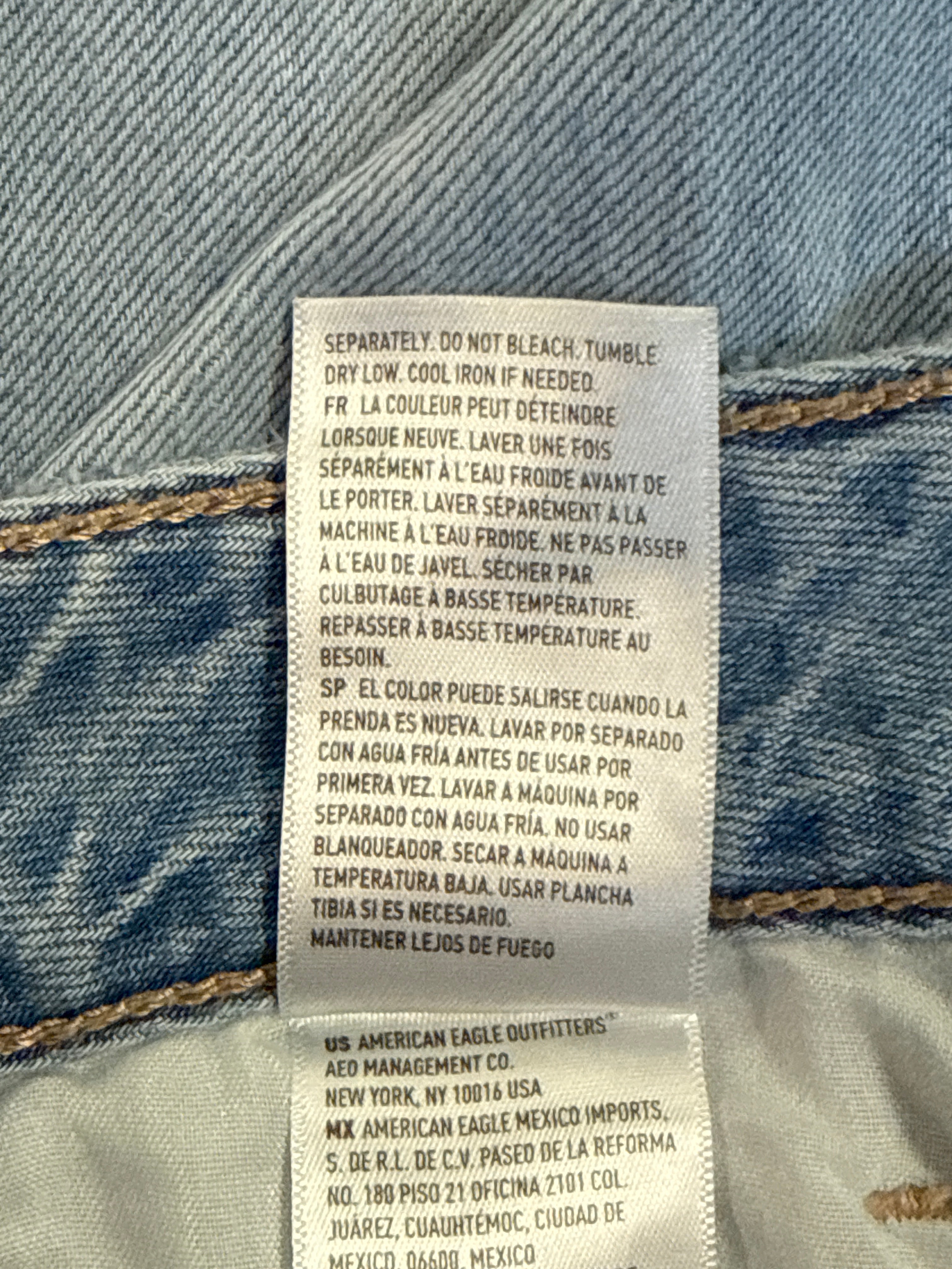 American Eagle Tomgirl Jean