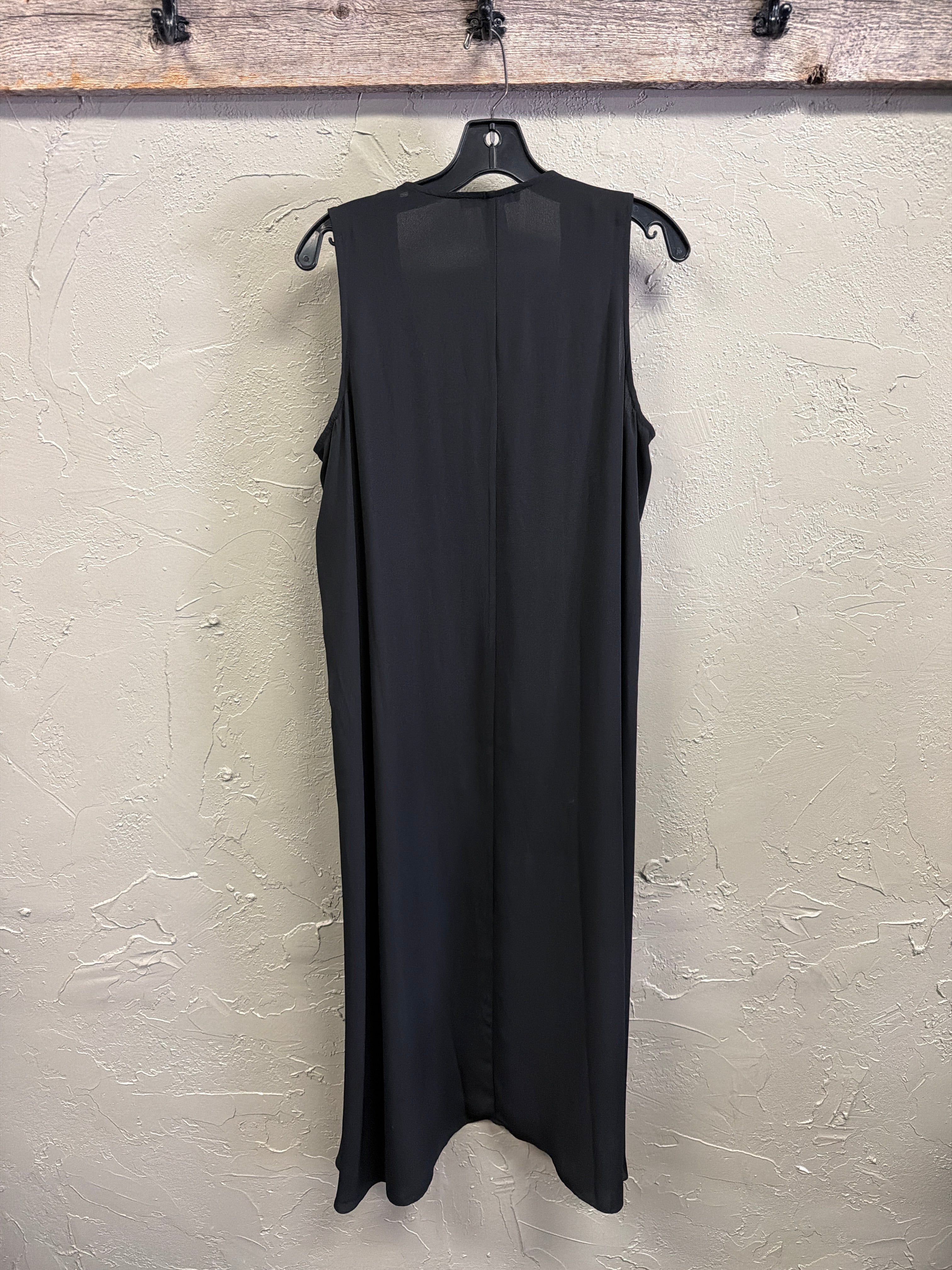 NWOT Kate & Mallory Sleeveless High-Low Top (org$59)