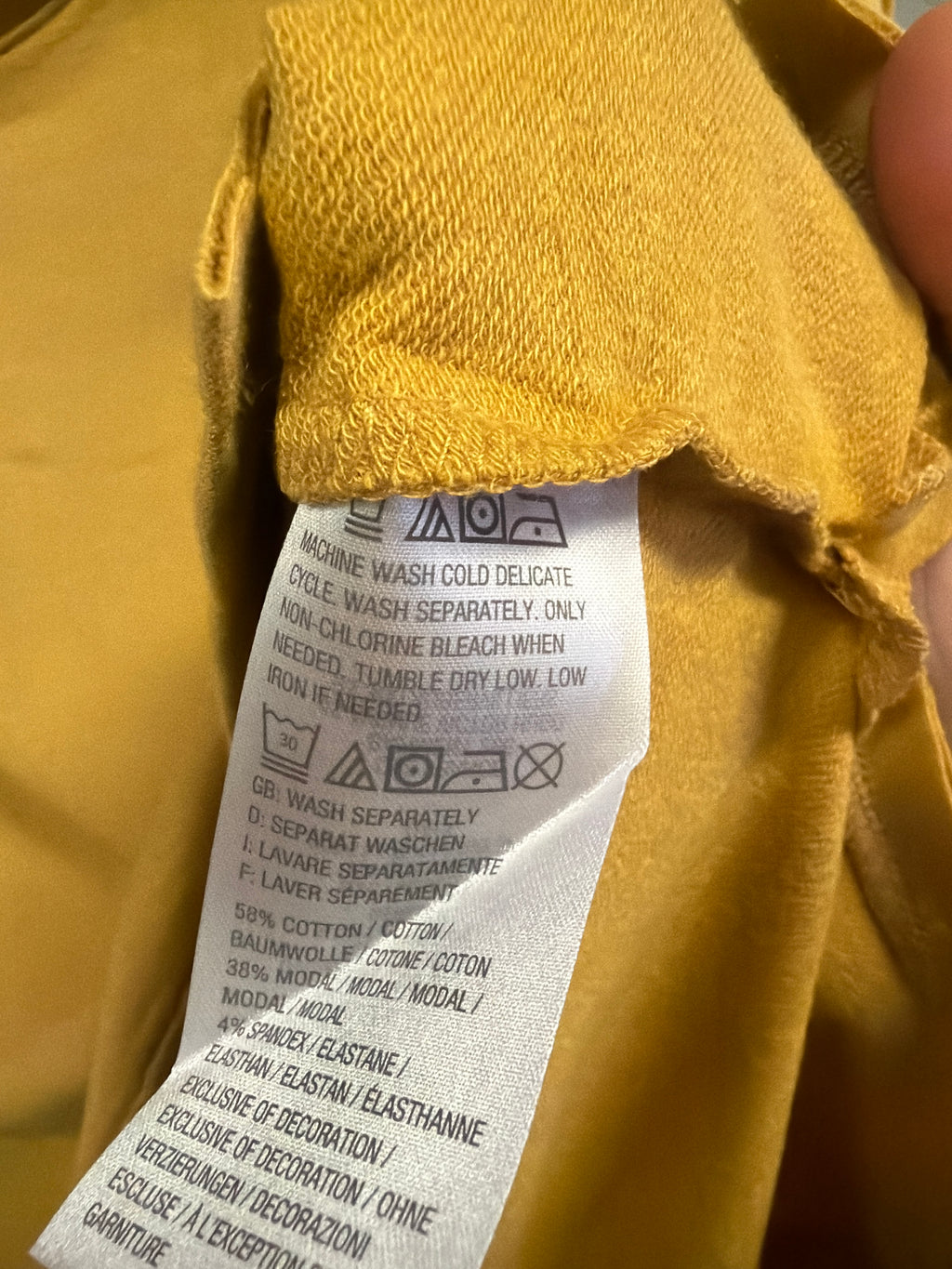 NWOT Rachel Hollis Crewneck