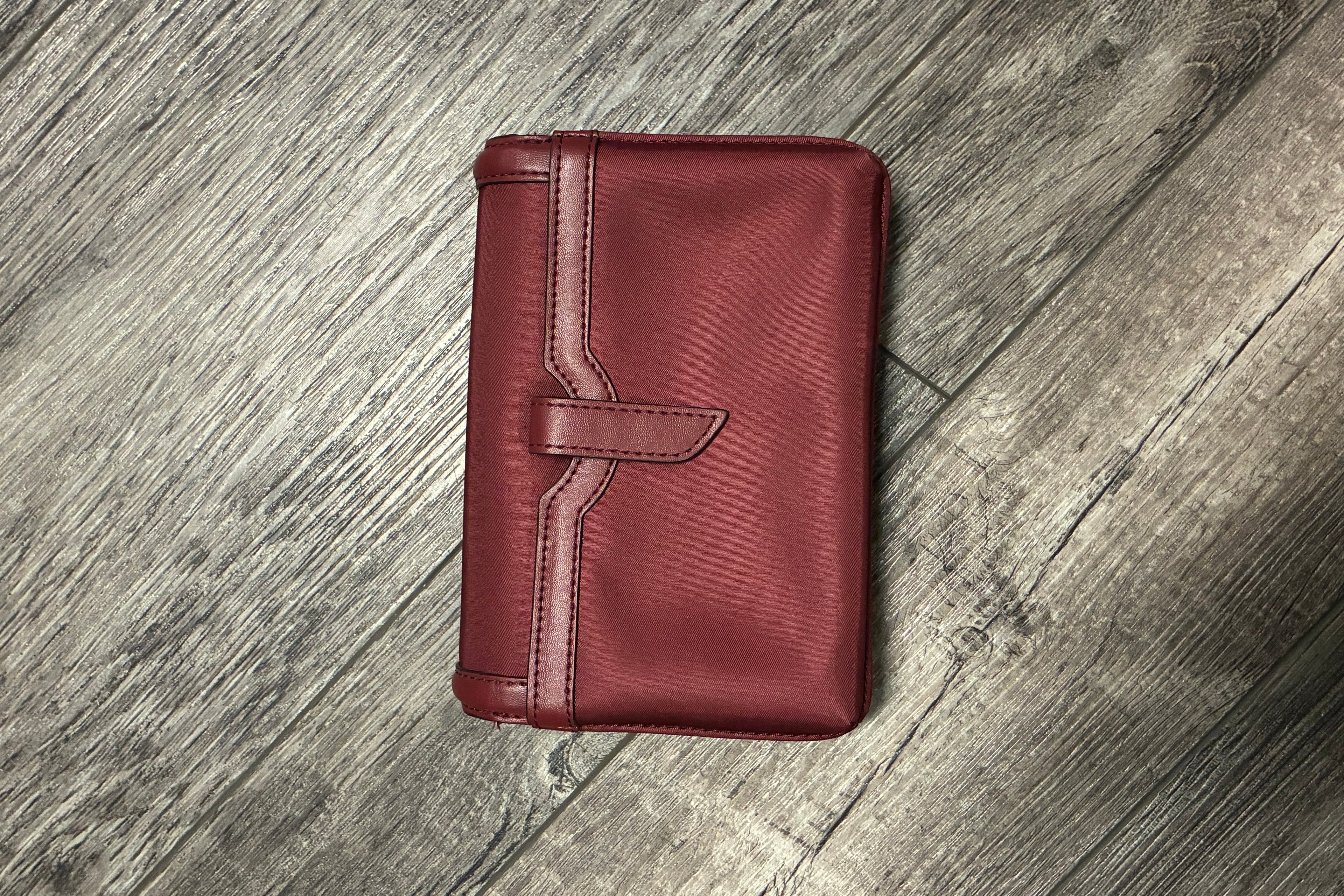 MK Jet Set Crossbody (org$148)