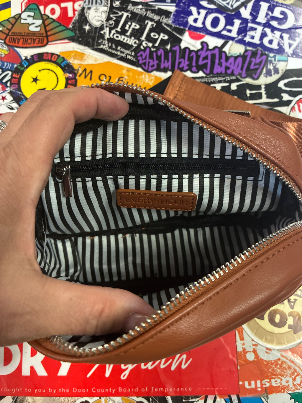 NWOT Jen&Co Vegan Leather Belt Bag