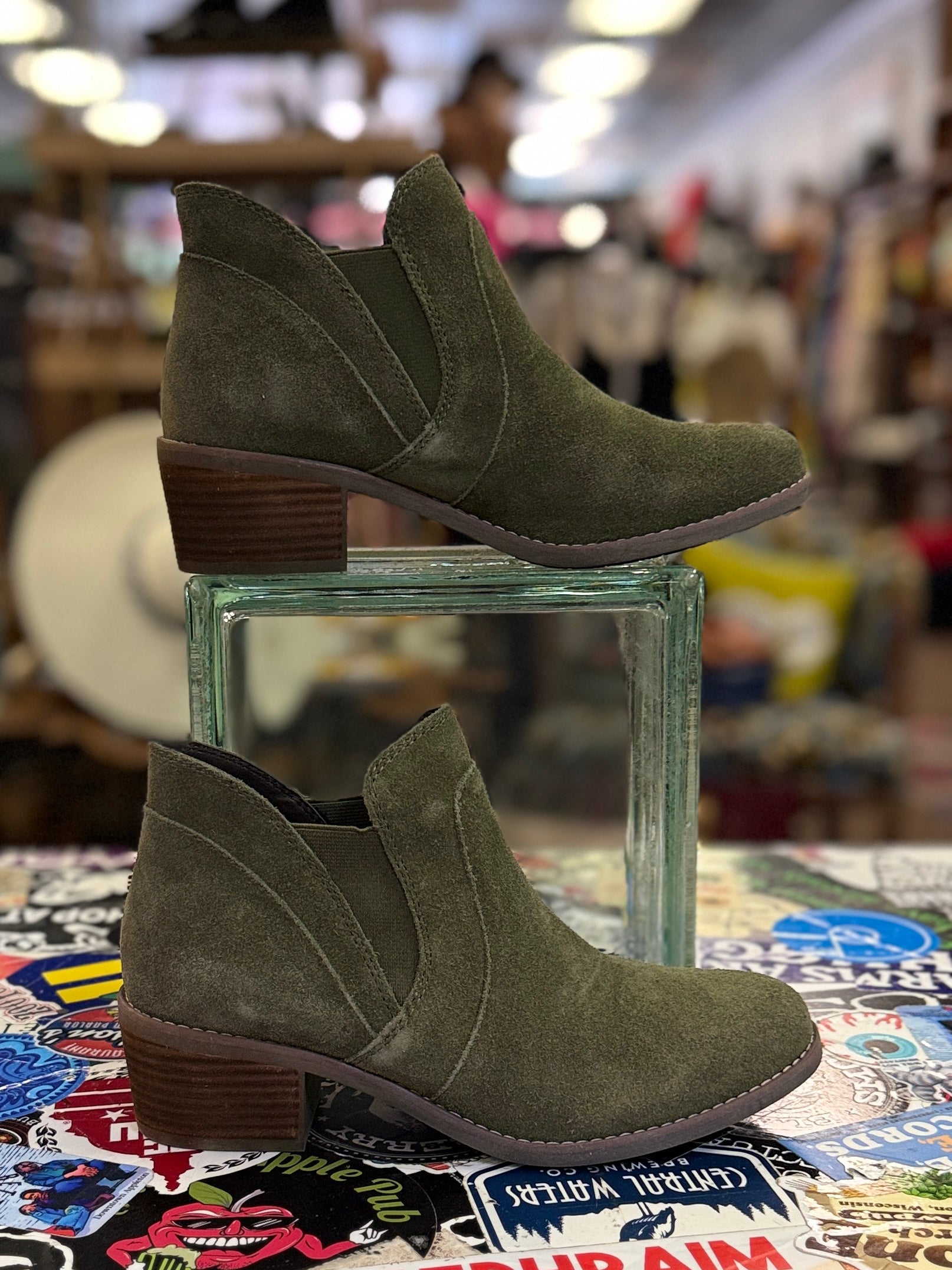 NWOT Me Too Zasper Ankle Boot (org$100)