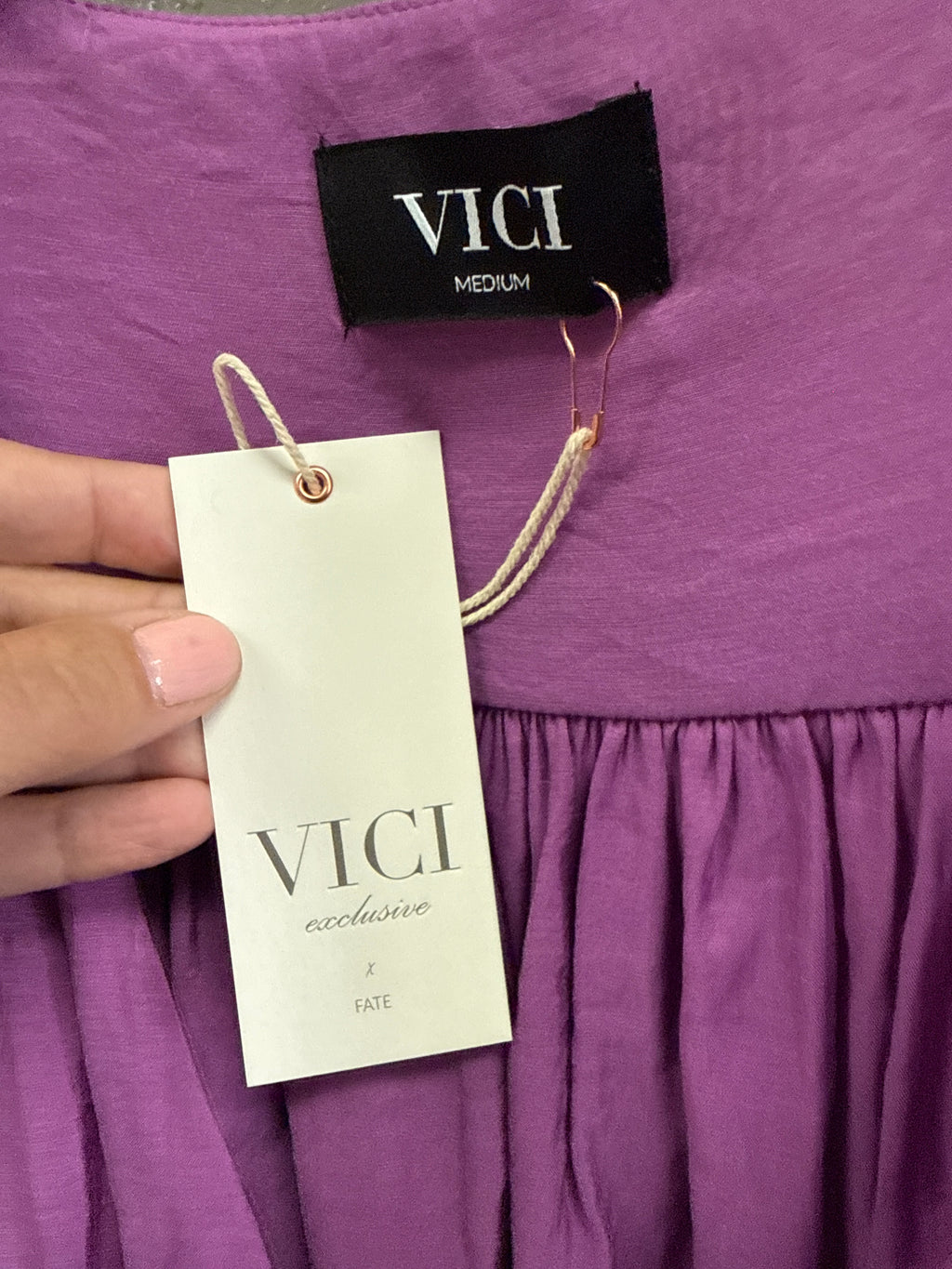 NWT VICI Long Sleeve Crop (org$58)
