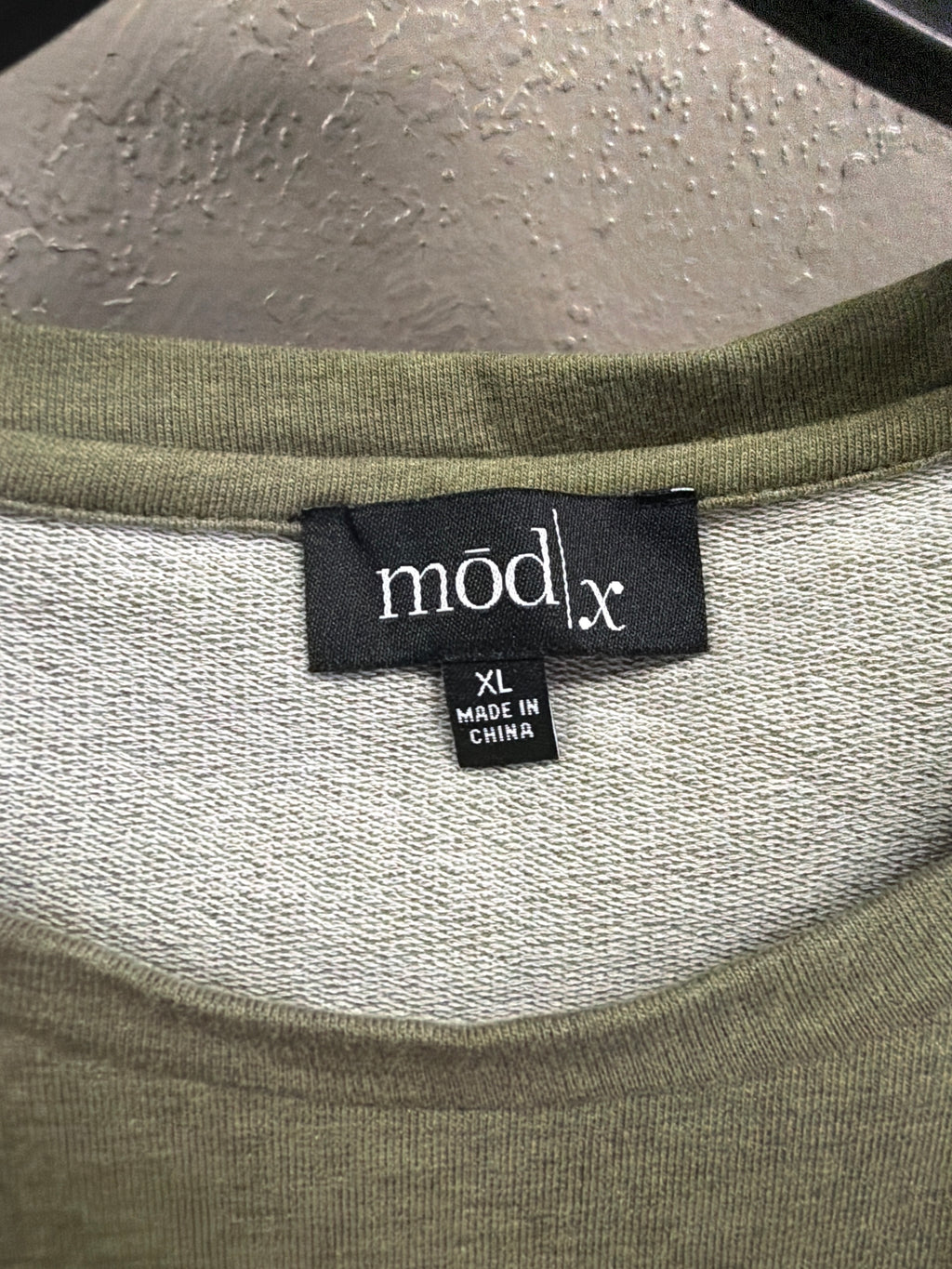 NWOT mod/x Embroidered Sleeve Pullover (org$85)