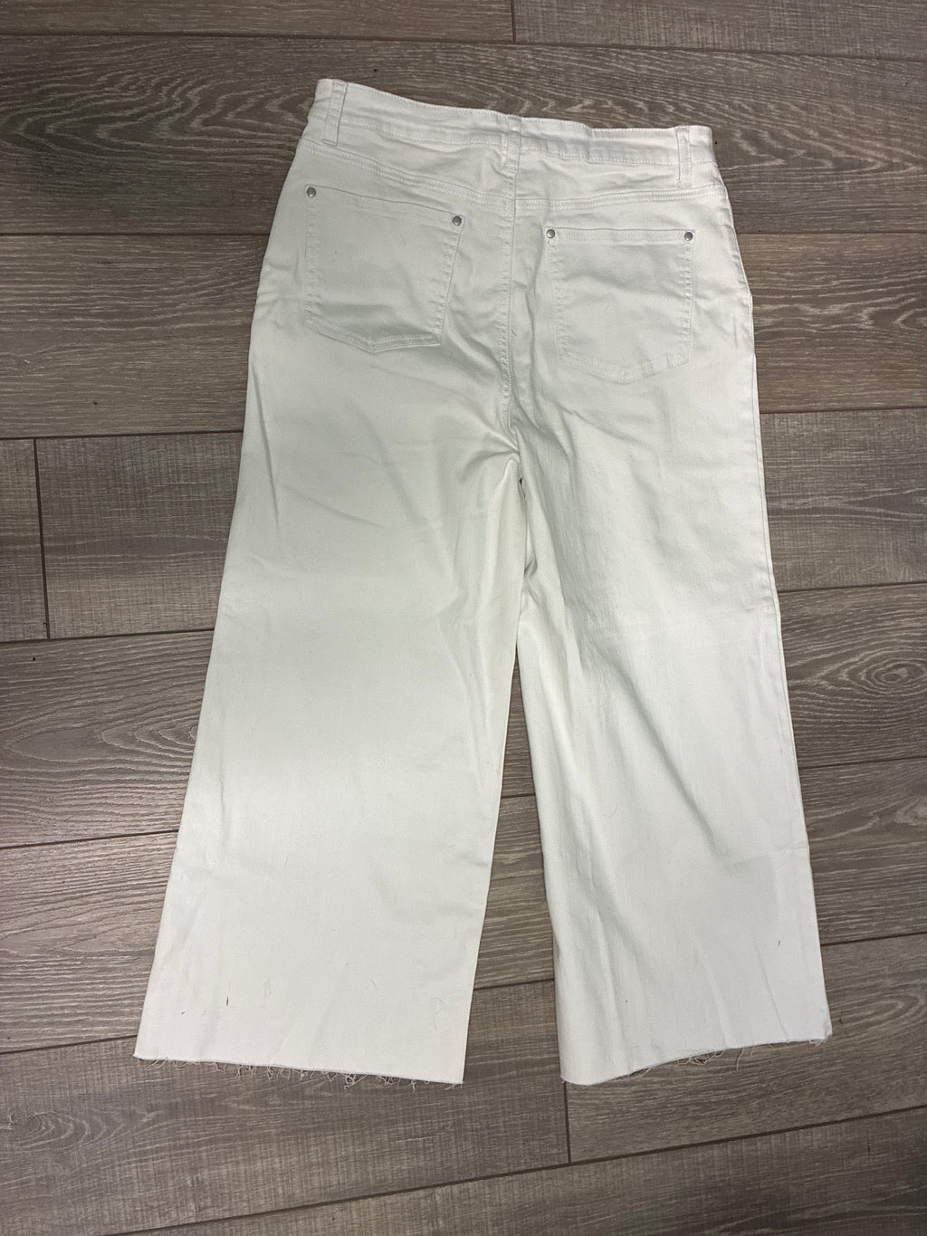 NWOT oSo Wide-Leg Crop Jean ($68)
