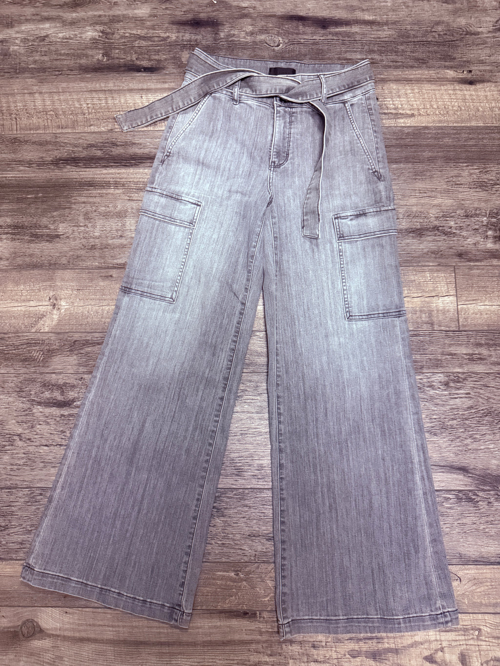 WHBM Belted Wide-Leg Cargo Jean (org$120)