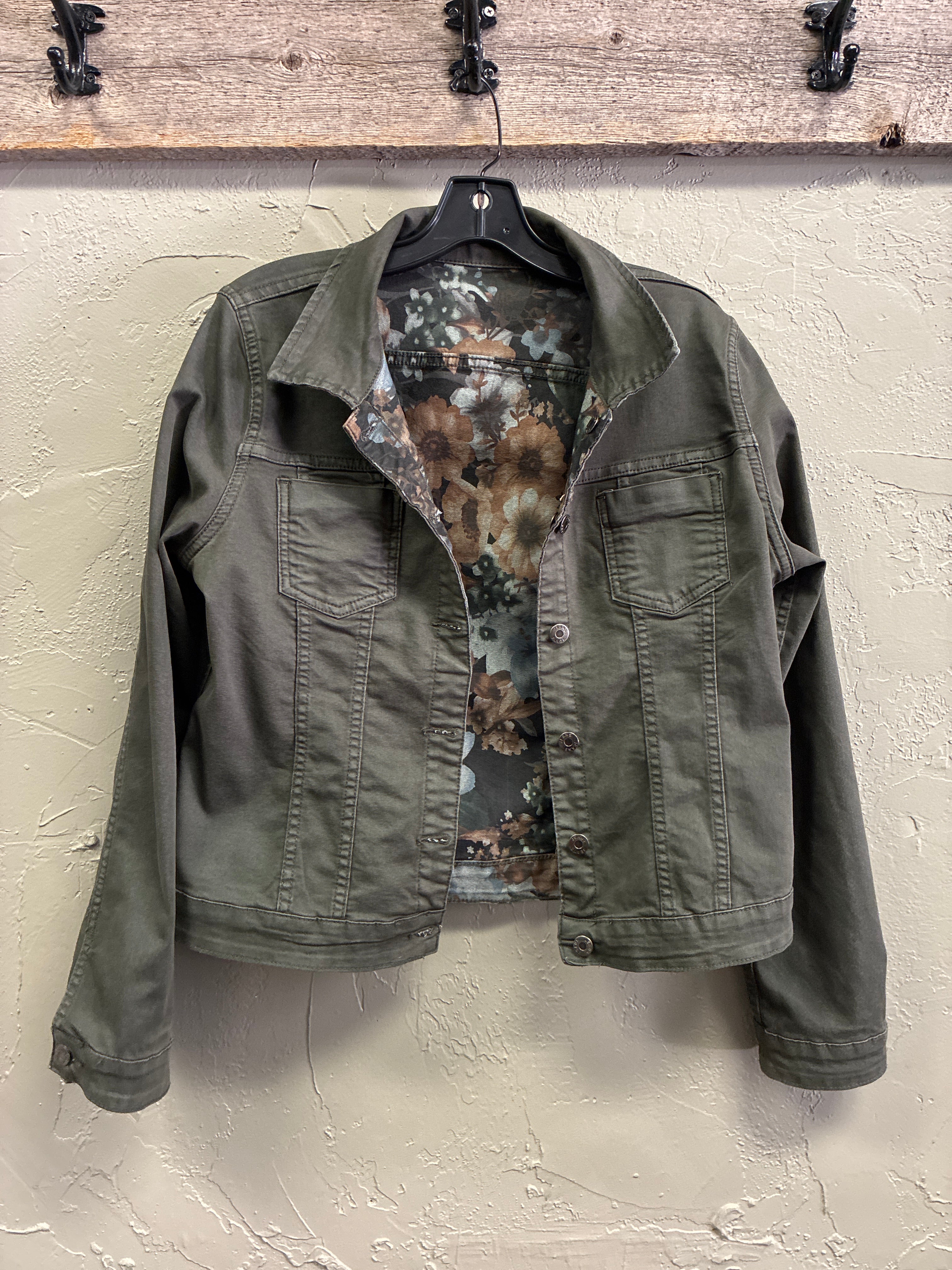 NWOT Tempo Paris Reversible Trucker Jacket (org$126)