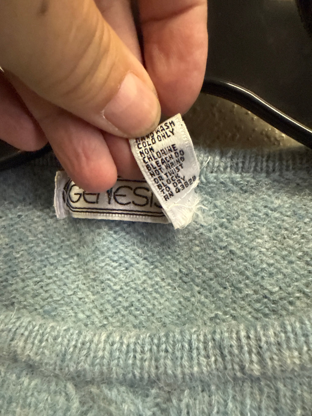 Vtg Genesis Cable Detail Sweater Vest