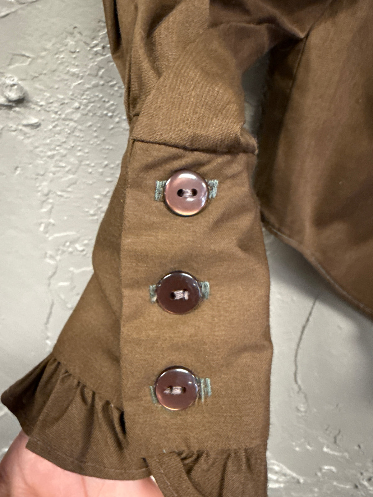 Vtg 70s Ruffled Button-down