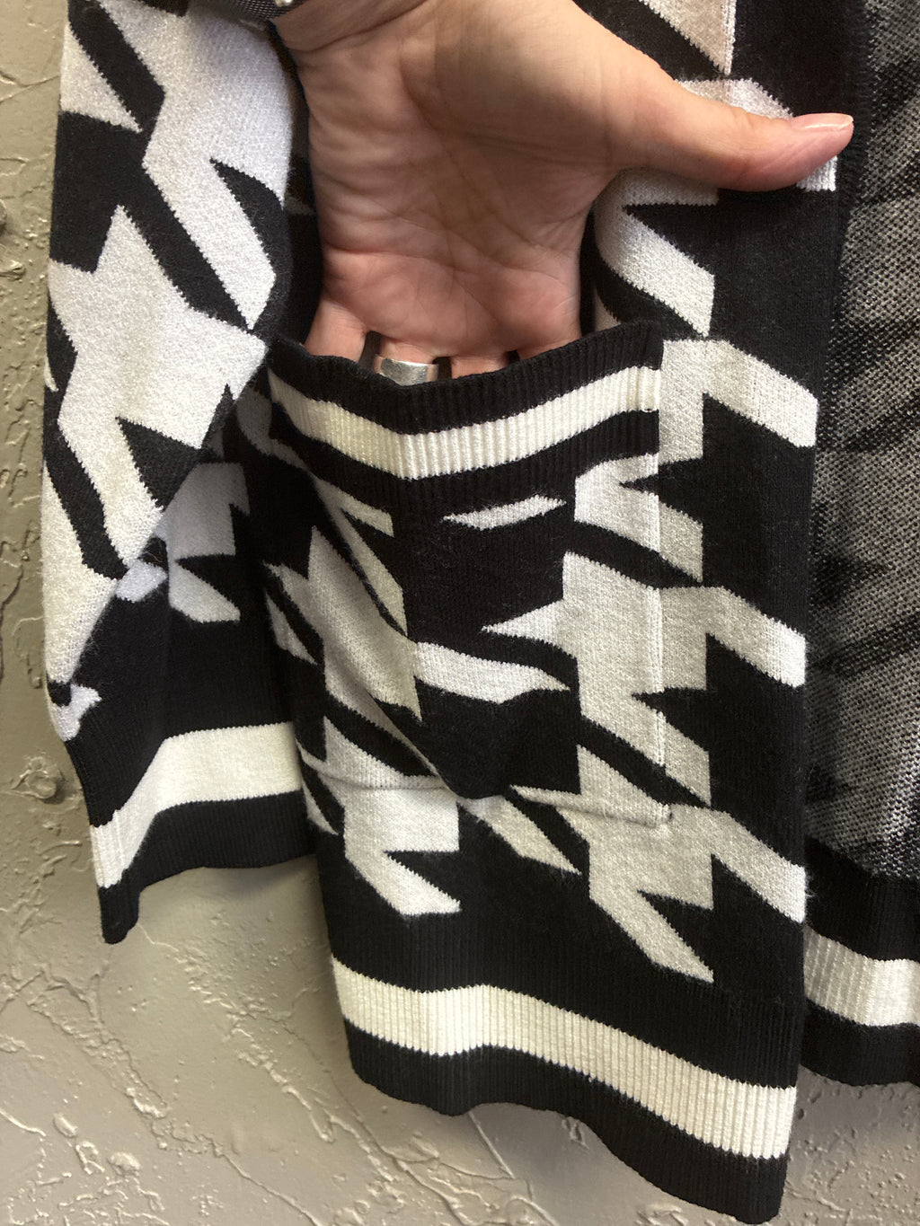 Blu Pepper Houndstooth Cardigan