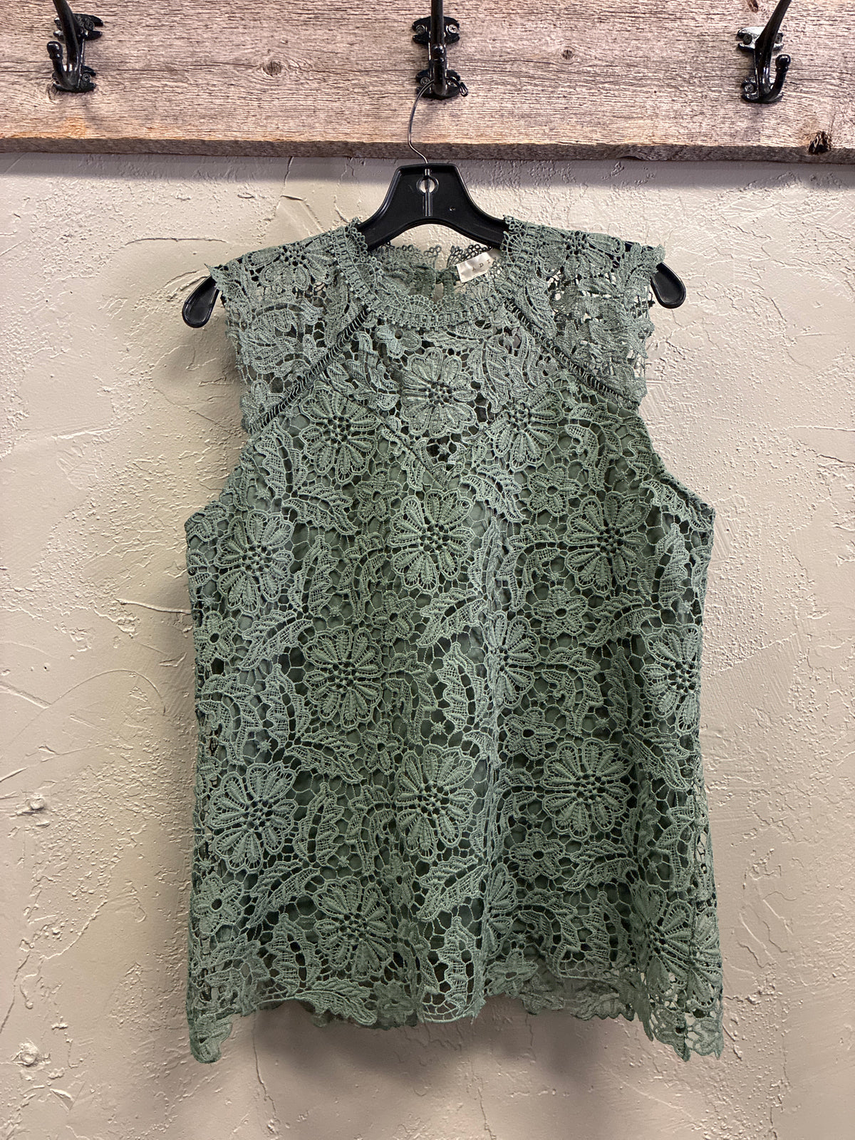 Adiva Floral Lace Sleeveless Top