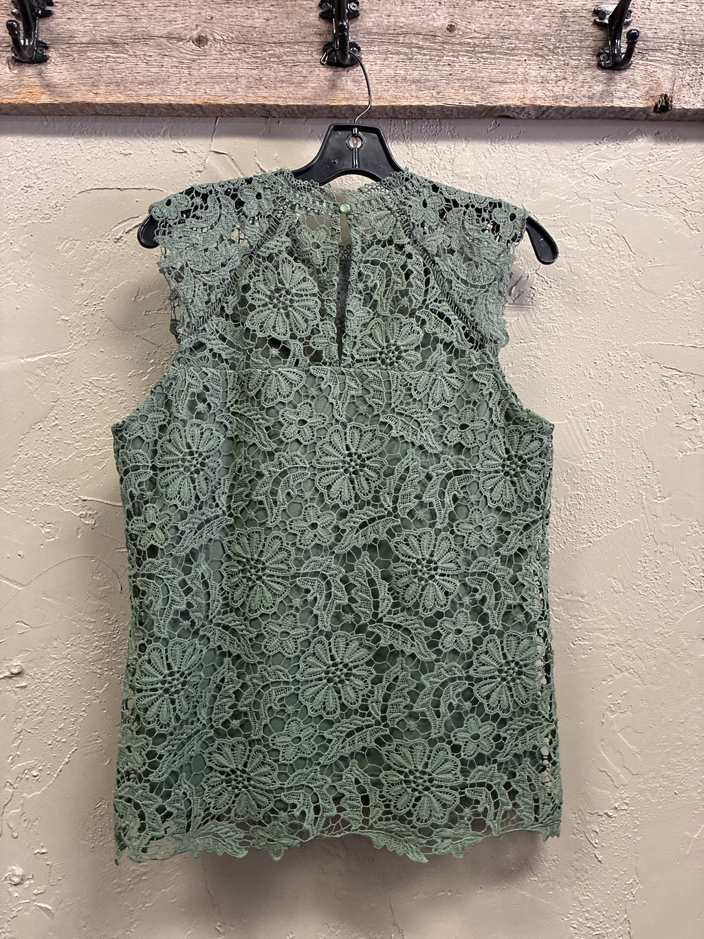 Adiva Floral Lace Sleeveless Top
