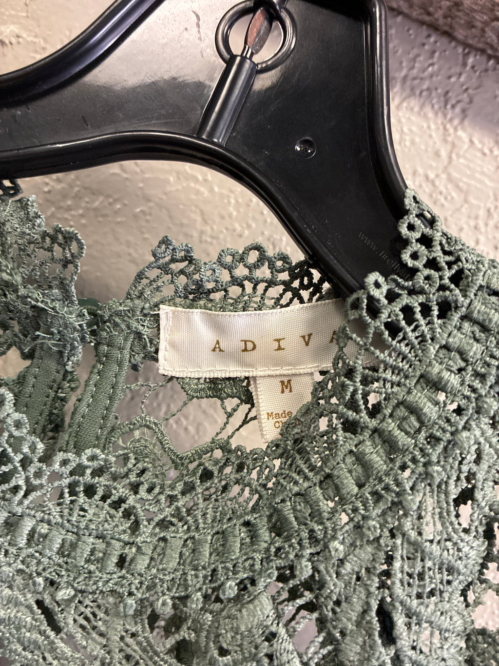 Adiva Floral Lace Sleeveless Top