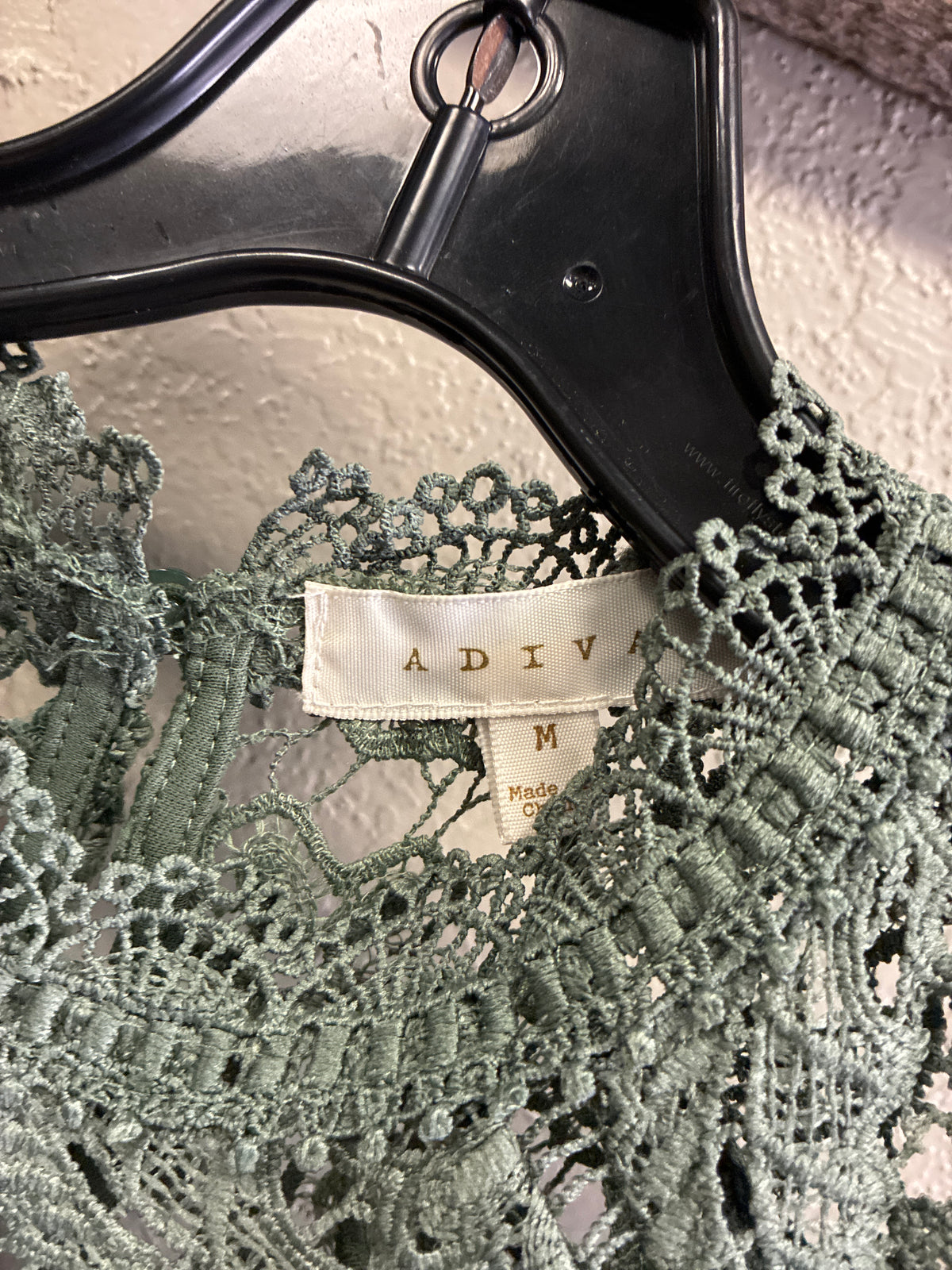 Adiva Floral Lace Sleeveless Top