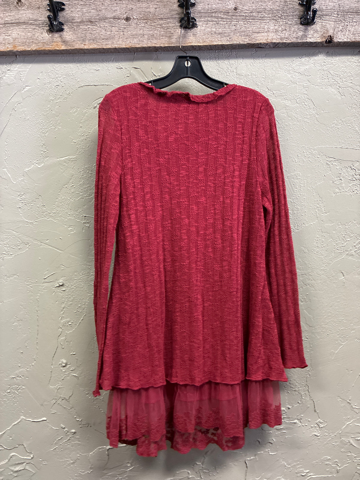 NWOT oSo Casuals Lace Bottom Tunic