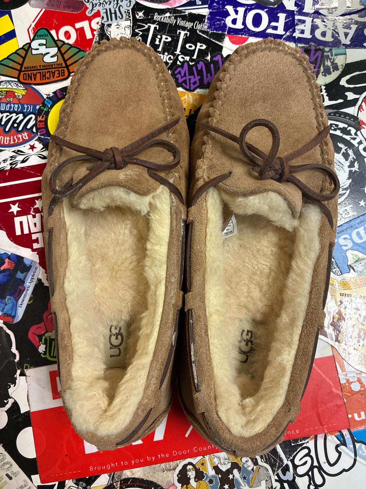 UGG Dakota Slipper (org$110)