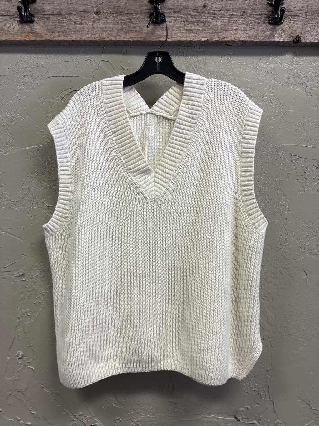Oversized Ribbed V-Neck Sweater Vest