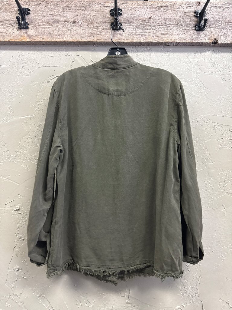 591828