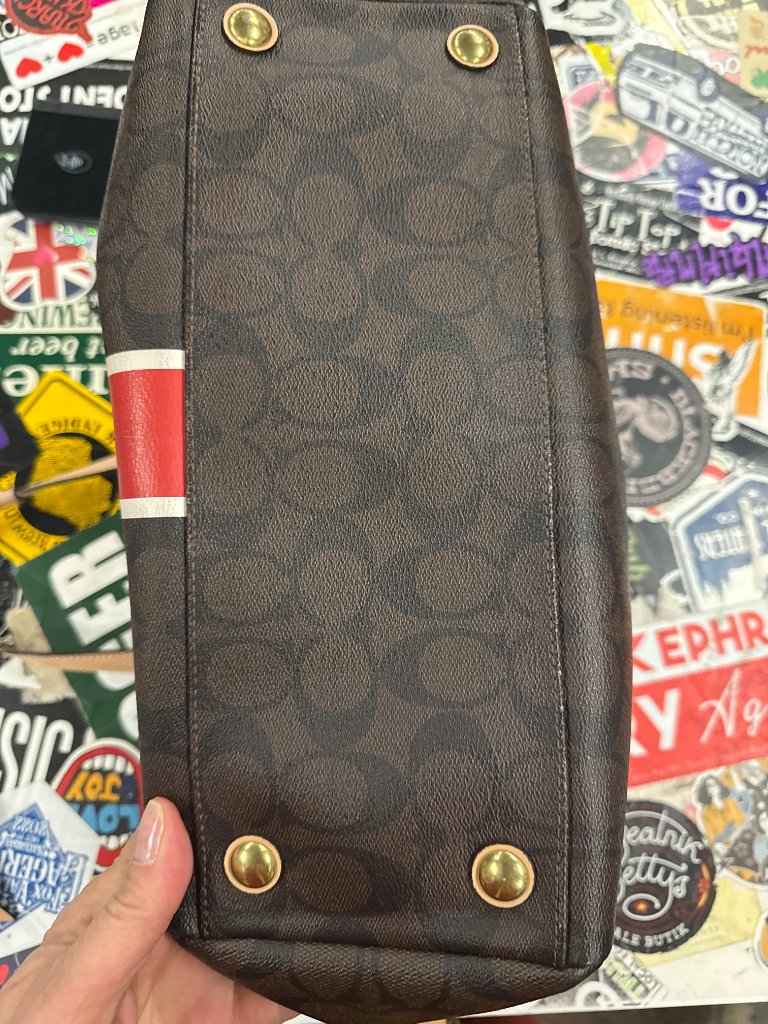 593002