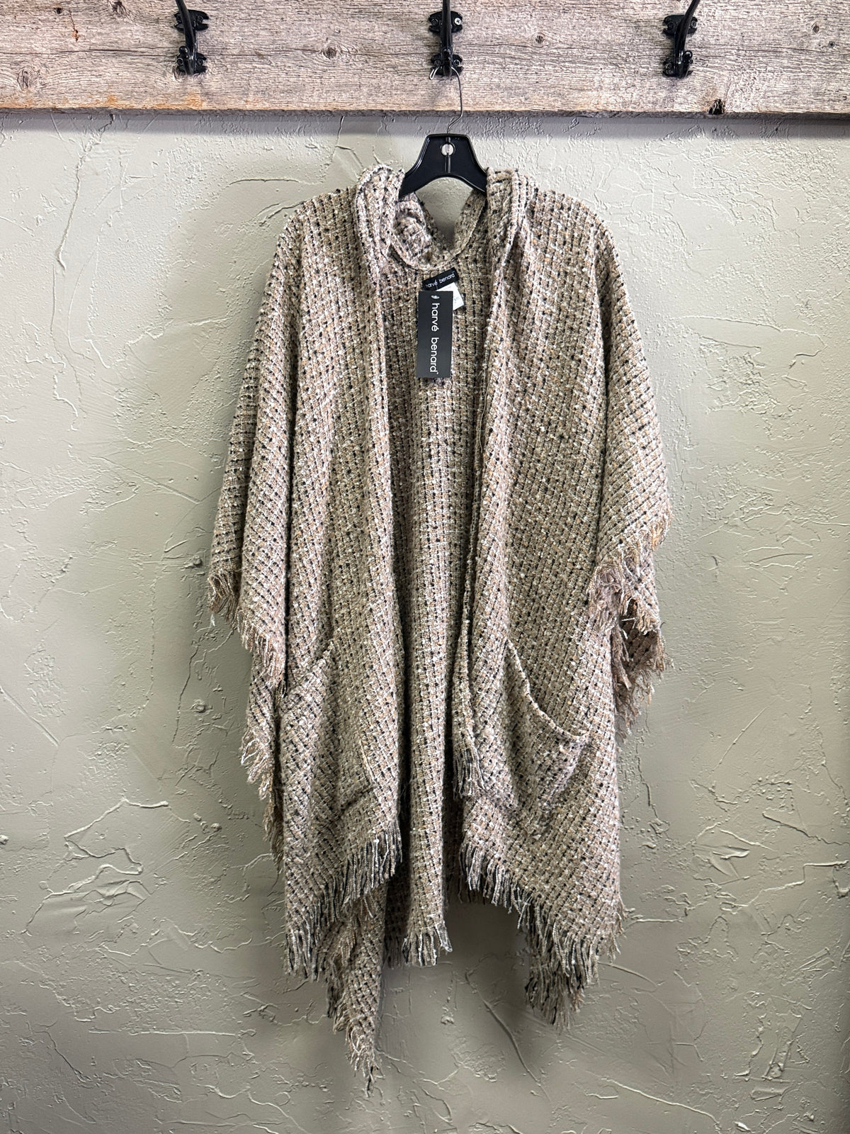 *NWT Harve Benard Wraps
