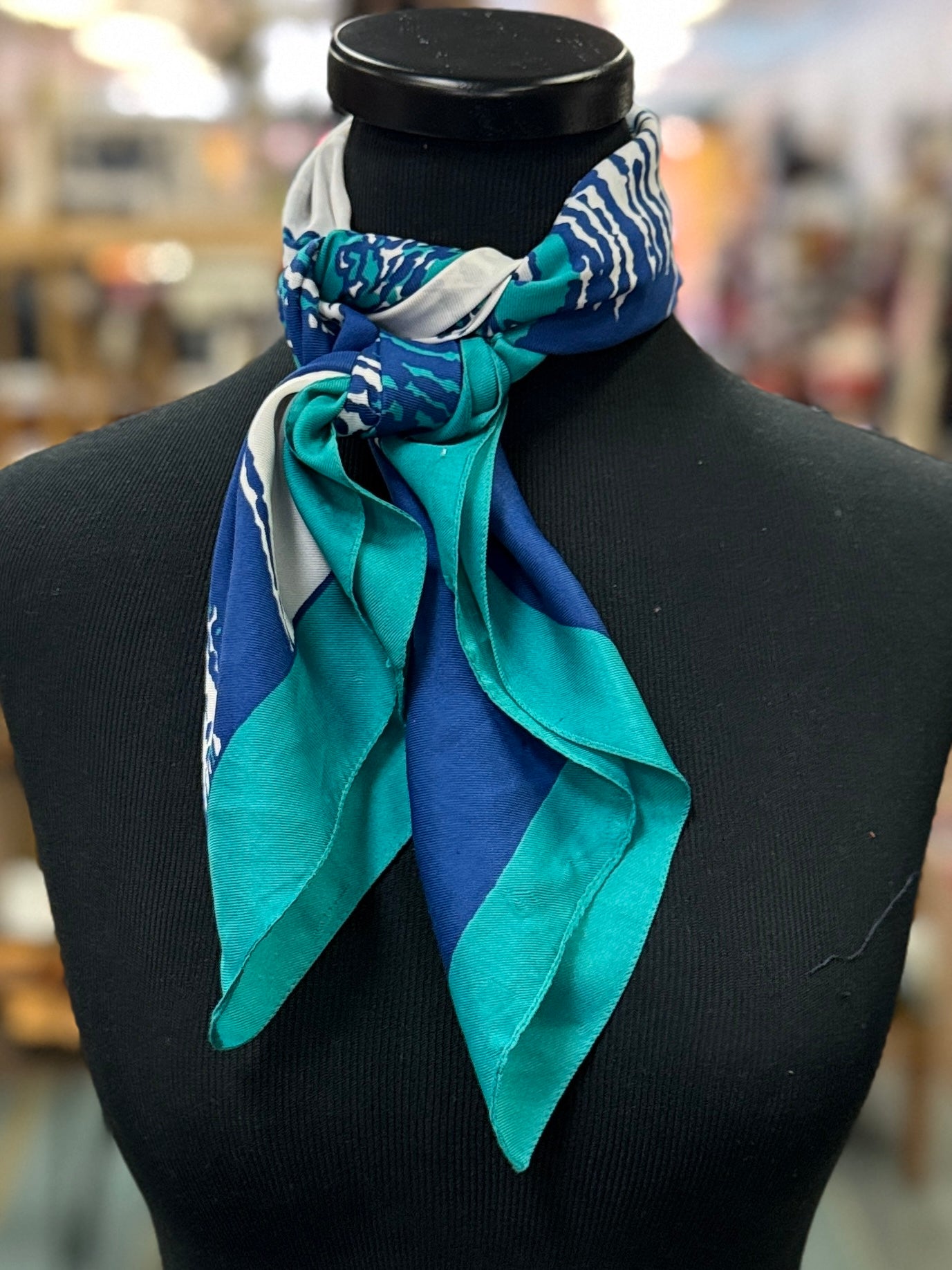 VINTAGE SCARVES