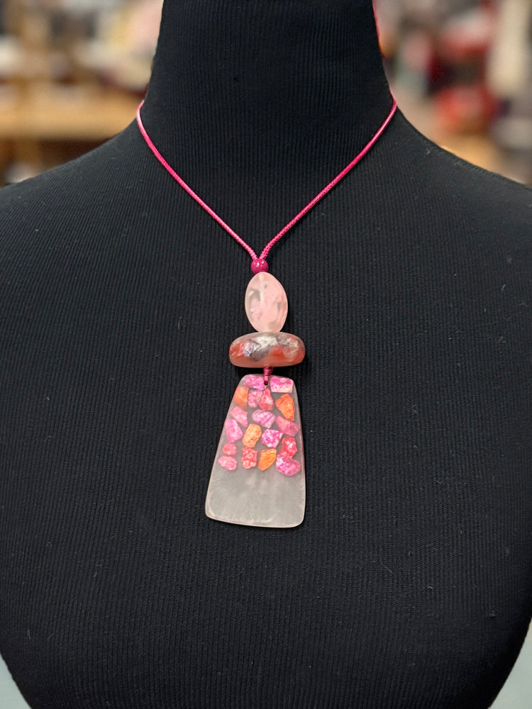 RESIN PENDANT ON ADJUSTABLE CORD