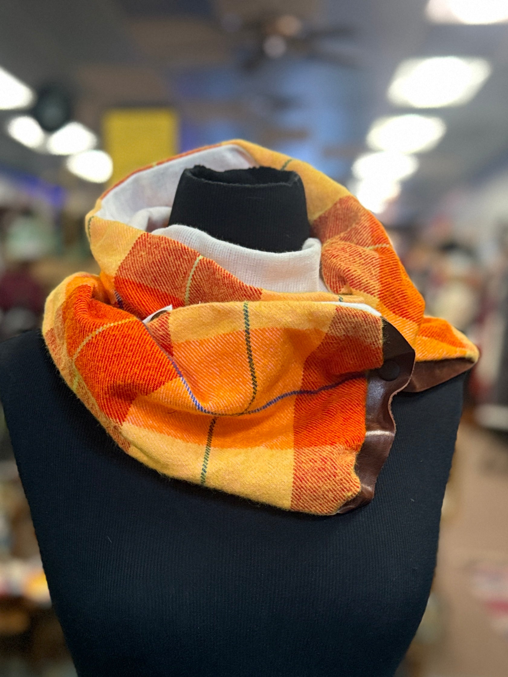 VTG FABRIC SNAP SCARVES