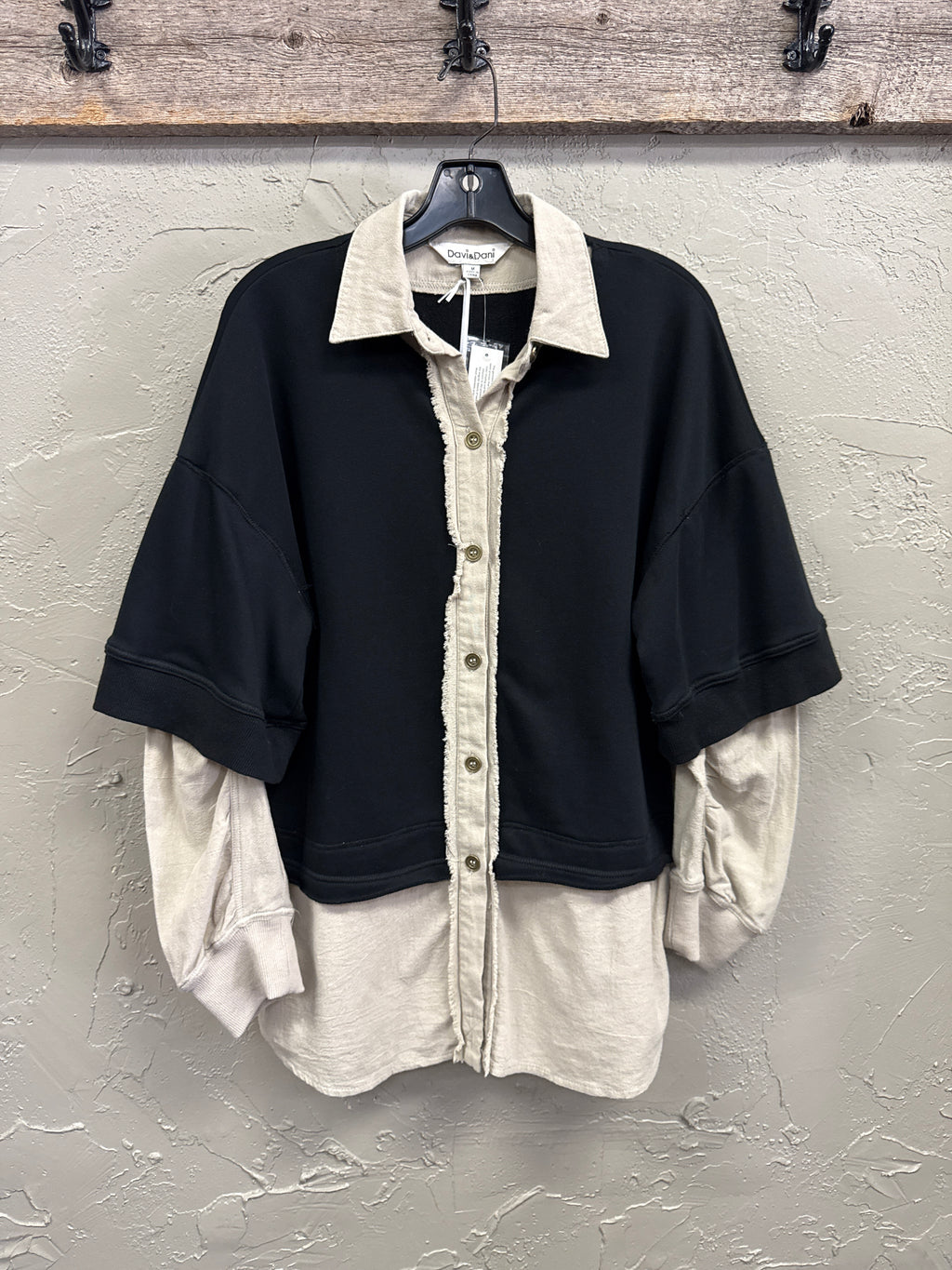NWT DAVI & DANI FAUX LAYERED PULLOVER (org$69)