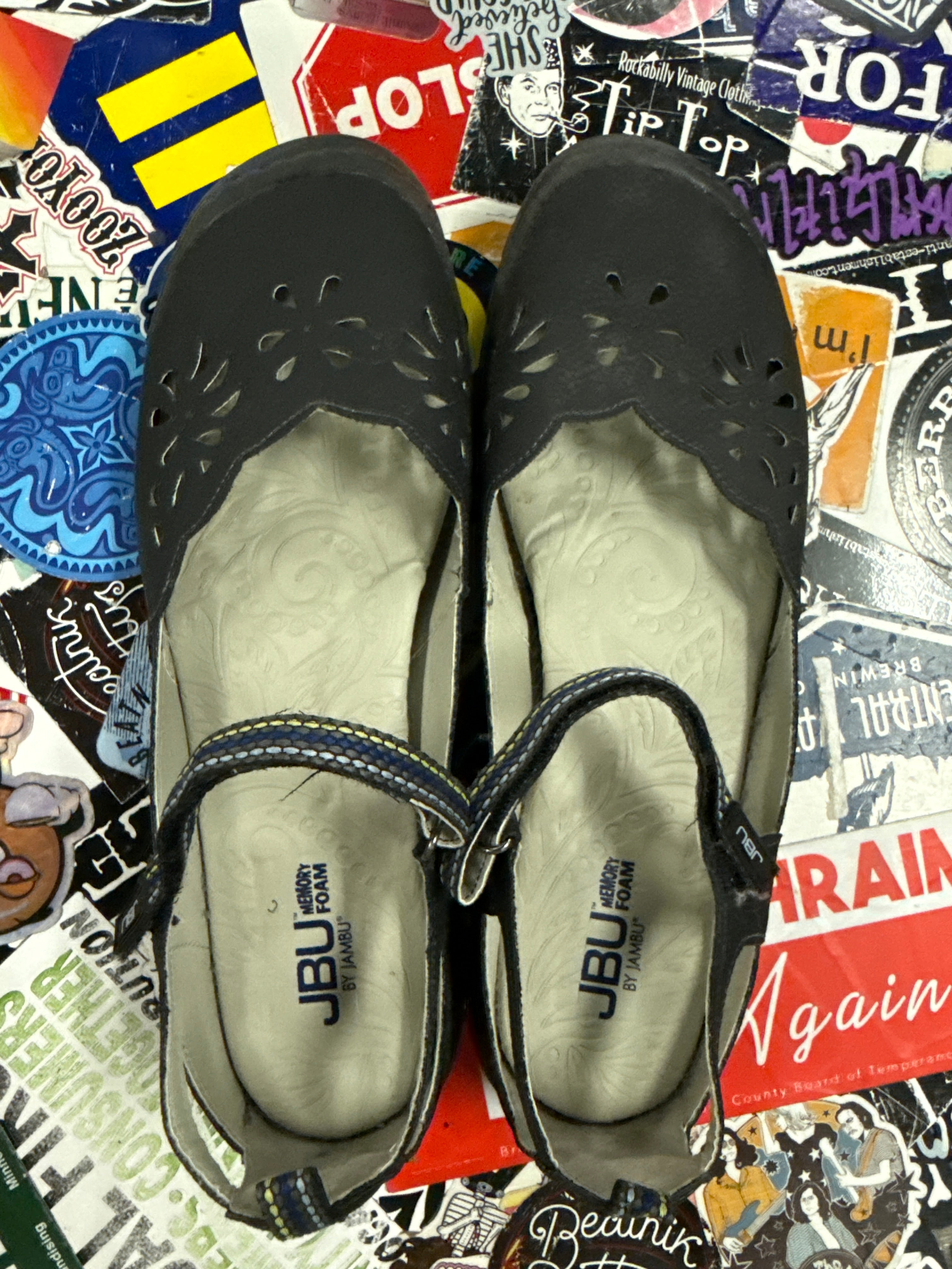 NWOT JBU MARY JANE FLATS (org$100)