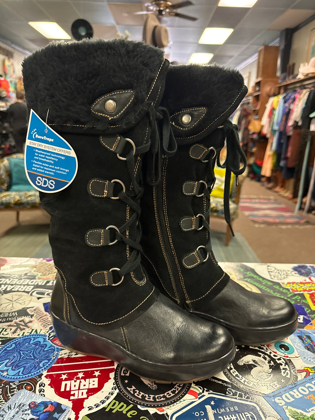 NWT BARETRAPS WINTER BOOT
